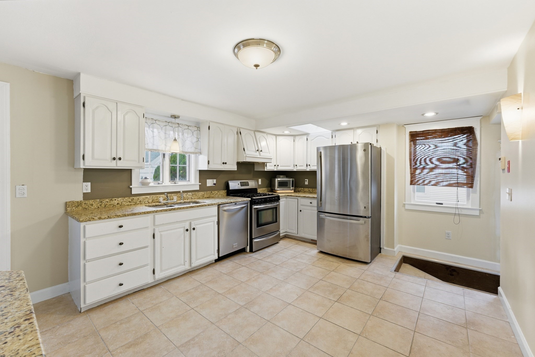 36 Garland St, Springfield, MA 01118 - Image 13