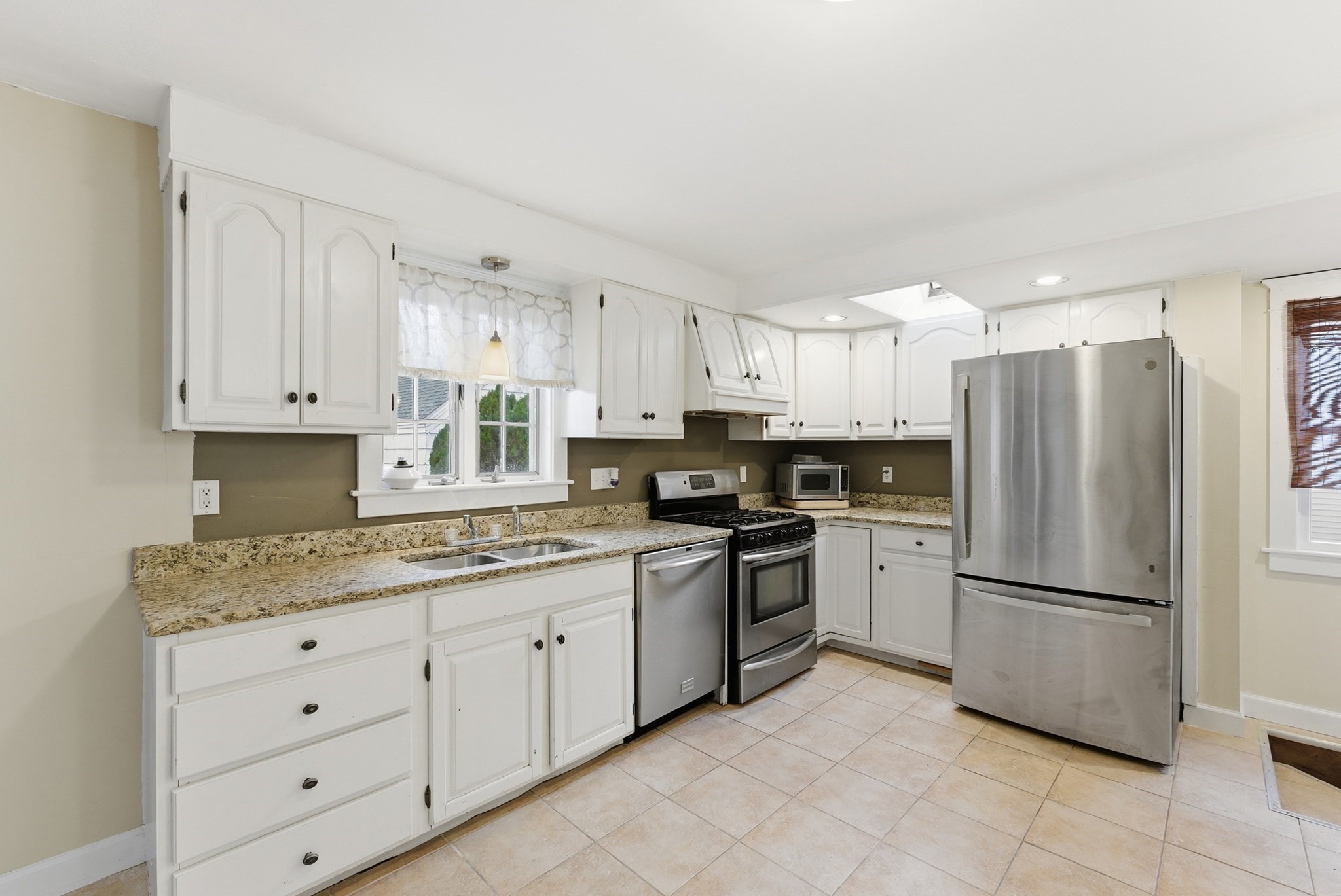 36 Garland St, Springfield, MA 01118 - Image 14