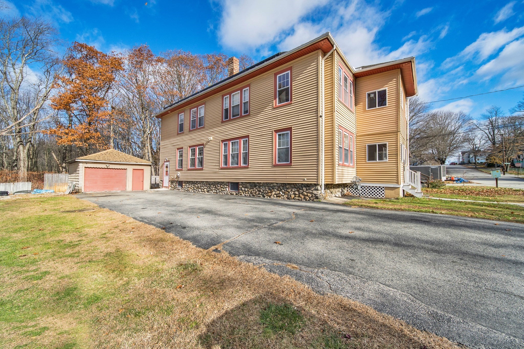 19 Monticello Dr, Worcester, MA 01603 - Image 2