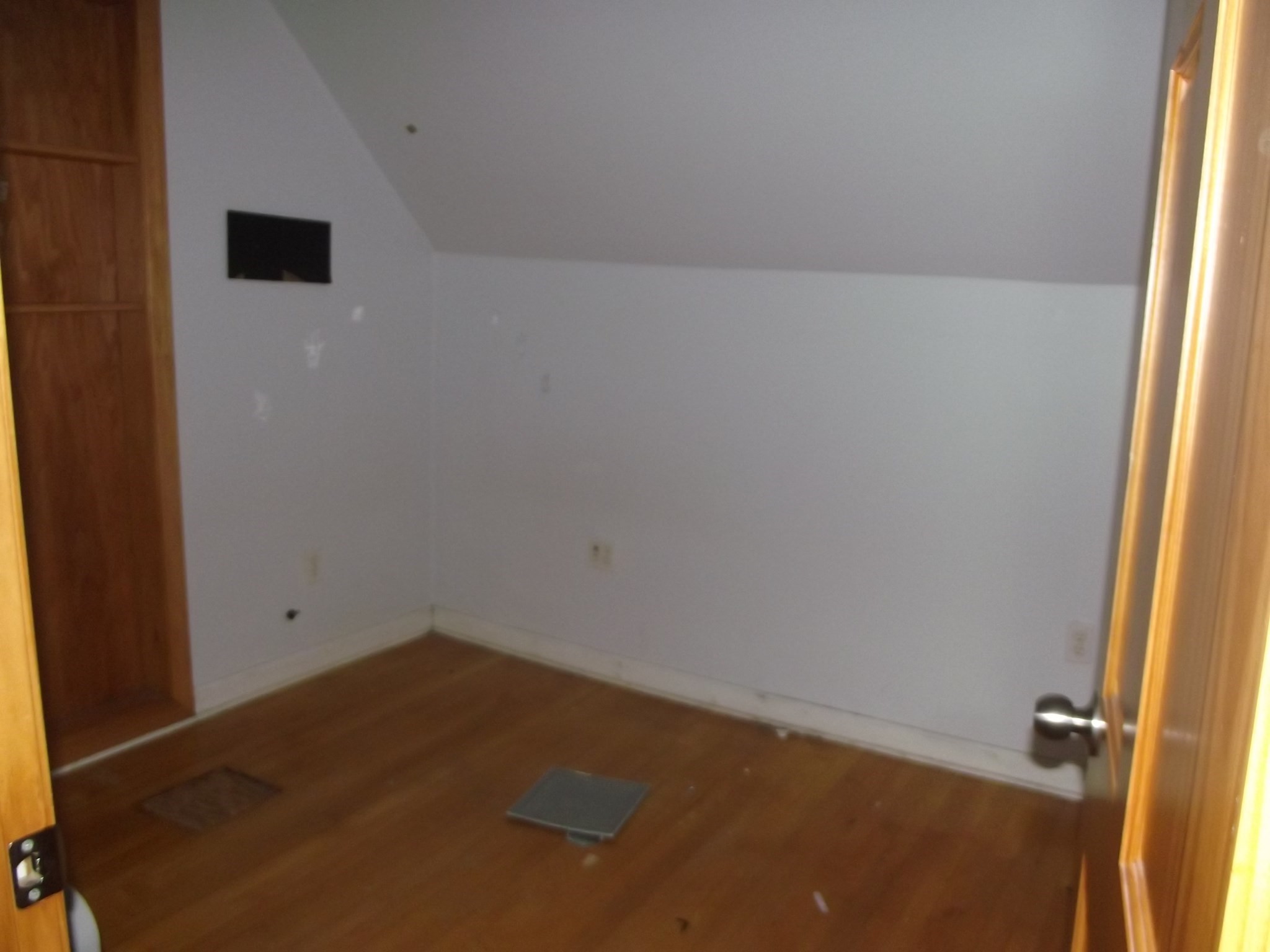 27 Elizabeth St, Lunenburg, MA 01462 - Image 11