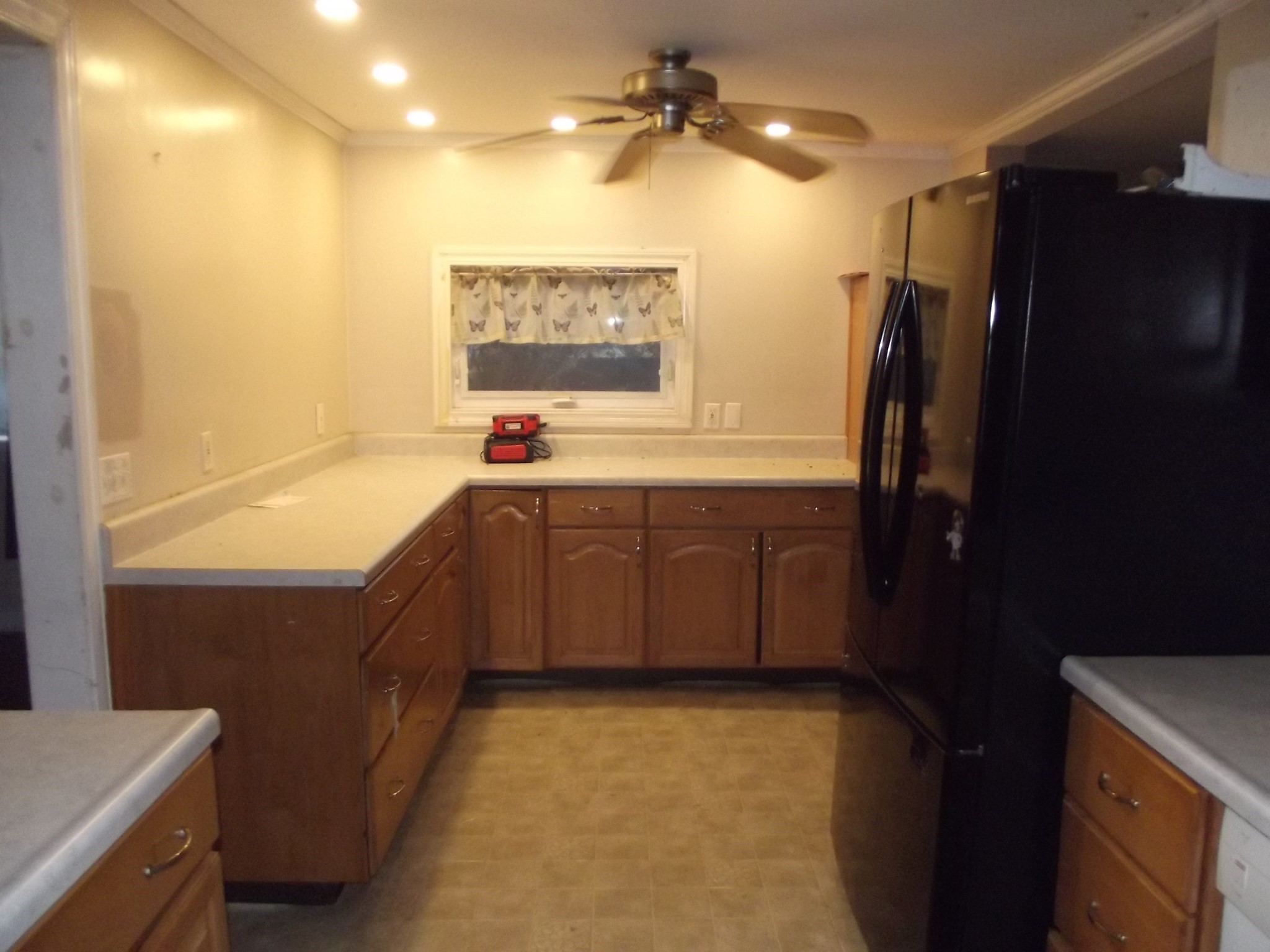 27 Elizabeth St, Lunenburg, MA 01462 - Image 6