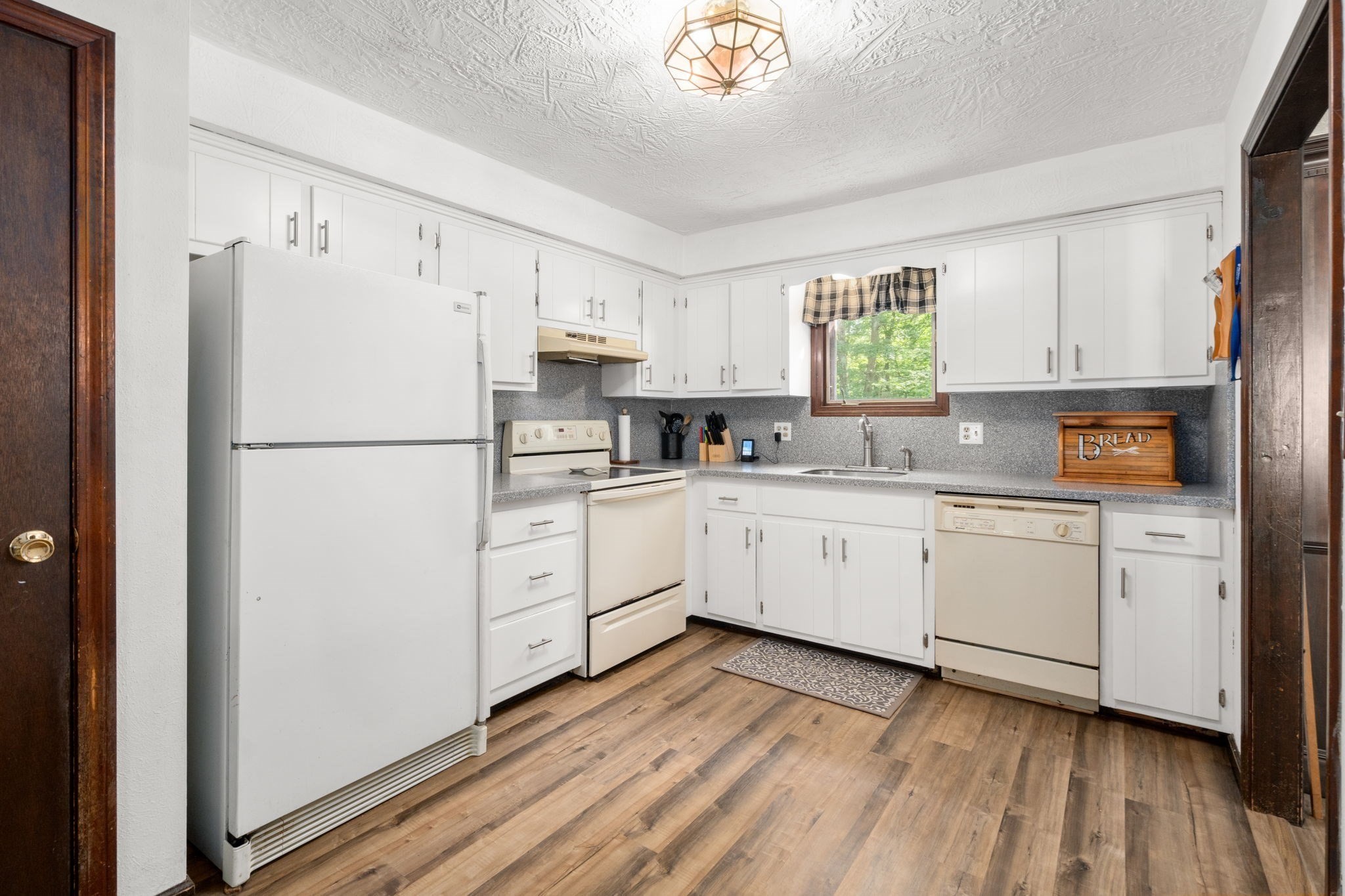 215 Chestnut St, Uxbridge, MA 01569 - Image 12