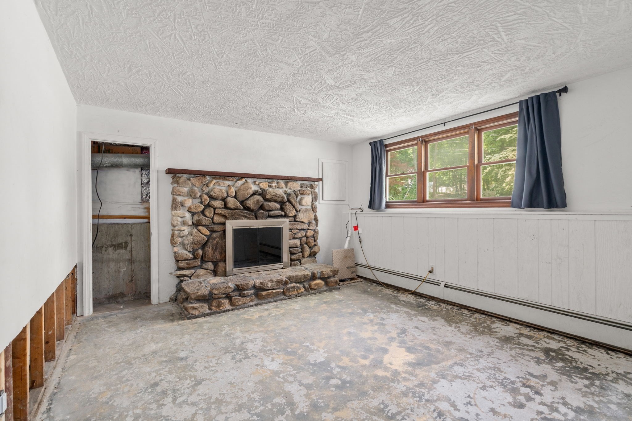 215 Chestnut St, Uxbridge, MA 01569 - Image 24