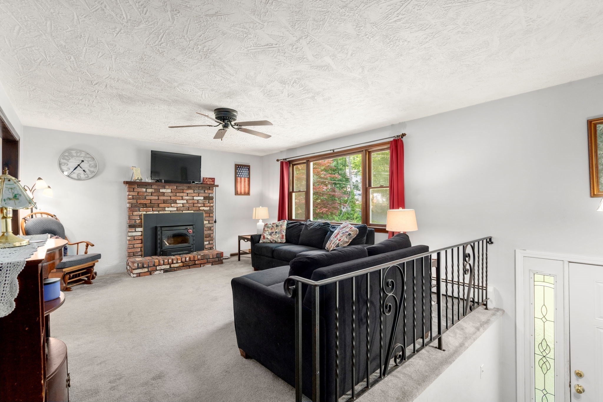 215 Chestnut St, Uxbridge, MA 01569 - Image 4