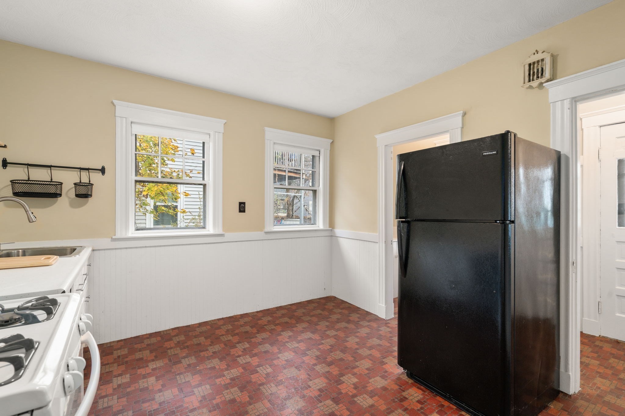 27 Boston Ave, Somerville, MA 02144 - Image 13