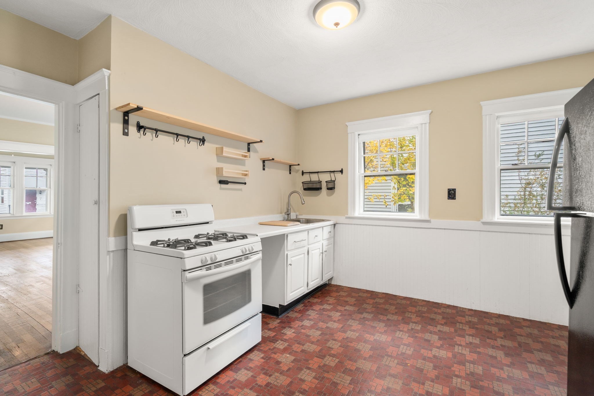 27 Boston Ave, Somerville, MA 02144 - Image 14
