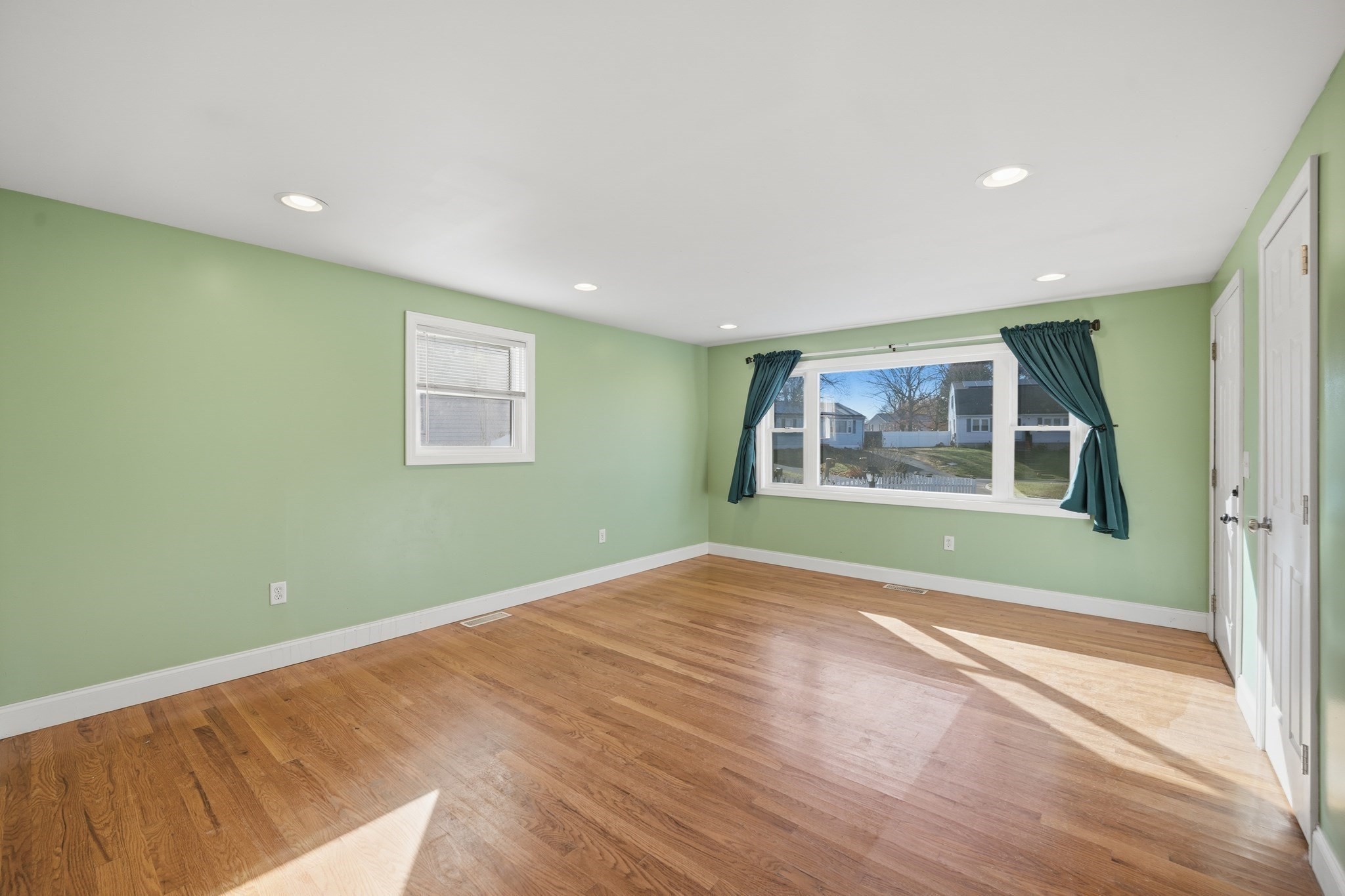 30 Lively Lane, Springfield, MA 01109 - Image 9