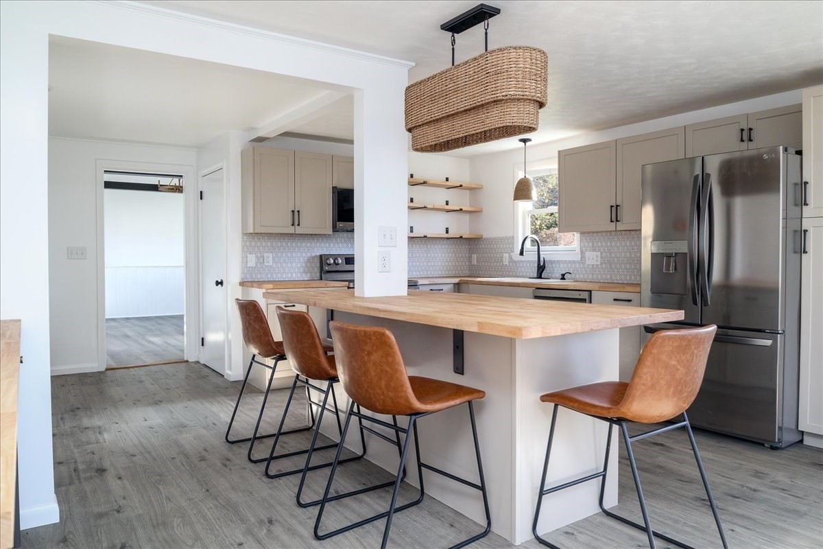 18 Claffey Avenue, Worcester, MA 01606 - Image 2