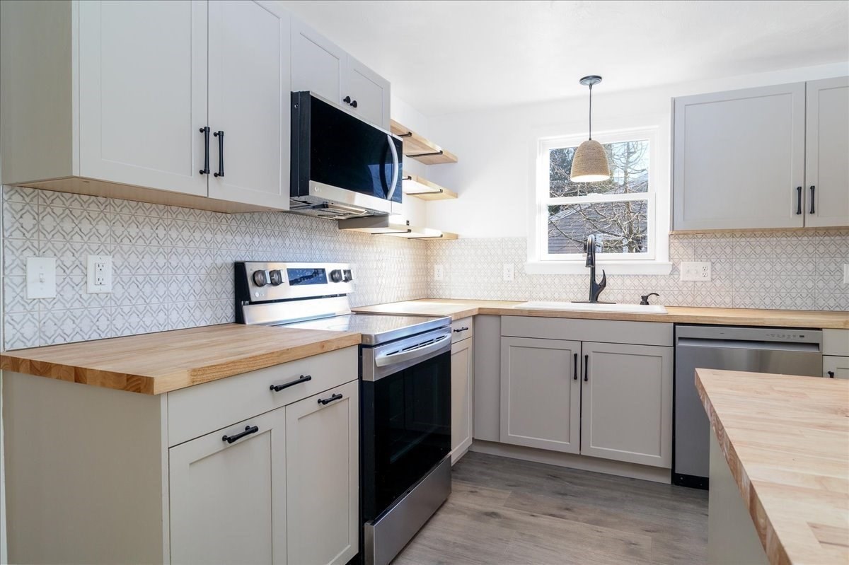 18 Claffey Avenue, Worcester, MA 01606 - Image 12