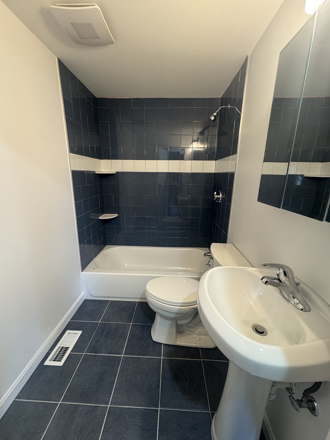 39 Neillian St Unit 39, Bedford, MA 01730 - Image 23