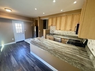 39 Neillian St Unit 39, Bedford, MA 01730 - Image 6