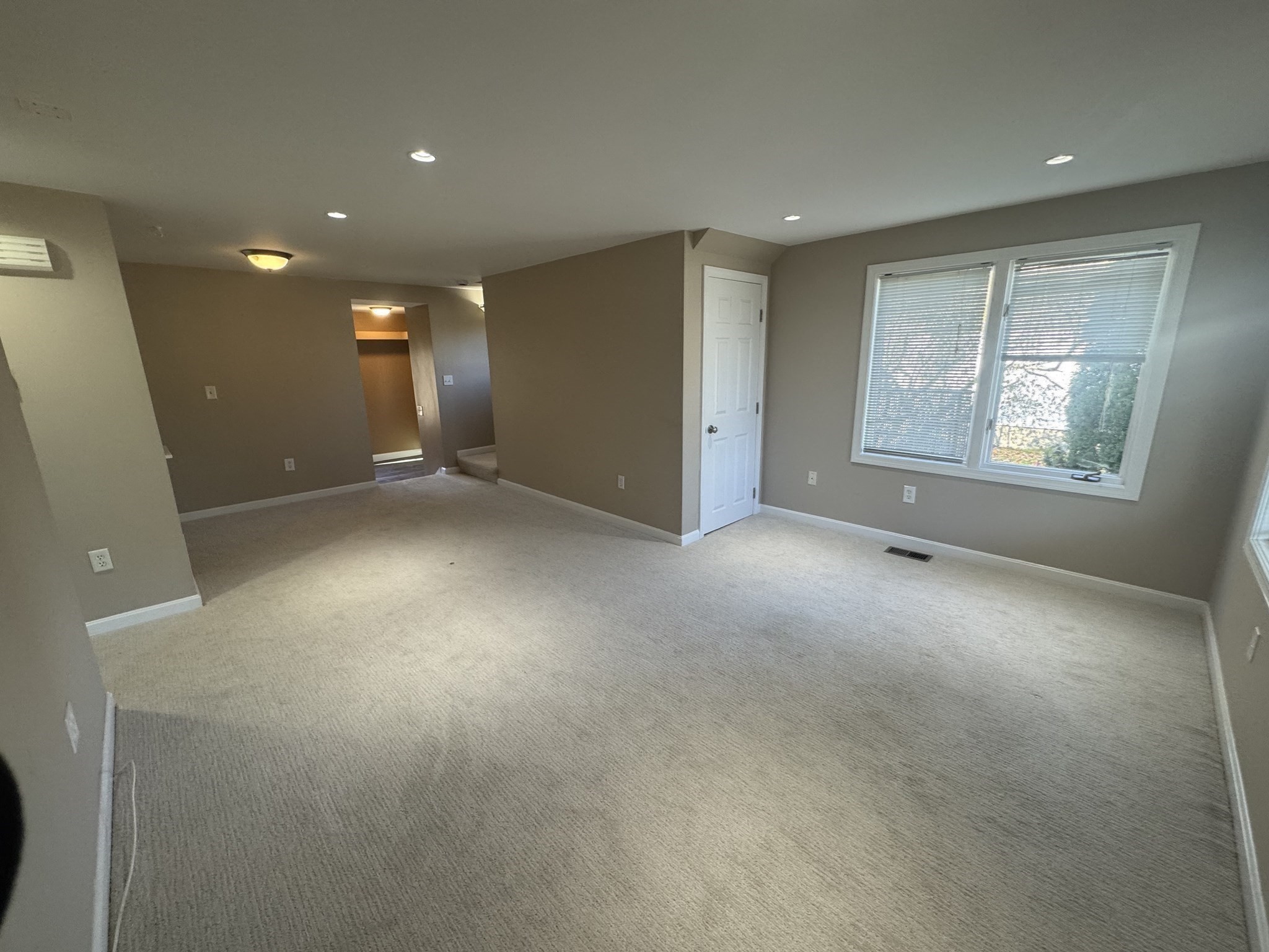 39 Neillian St Unit 39, Bedford, MA 01730 - Image 8