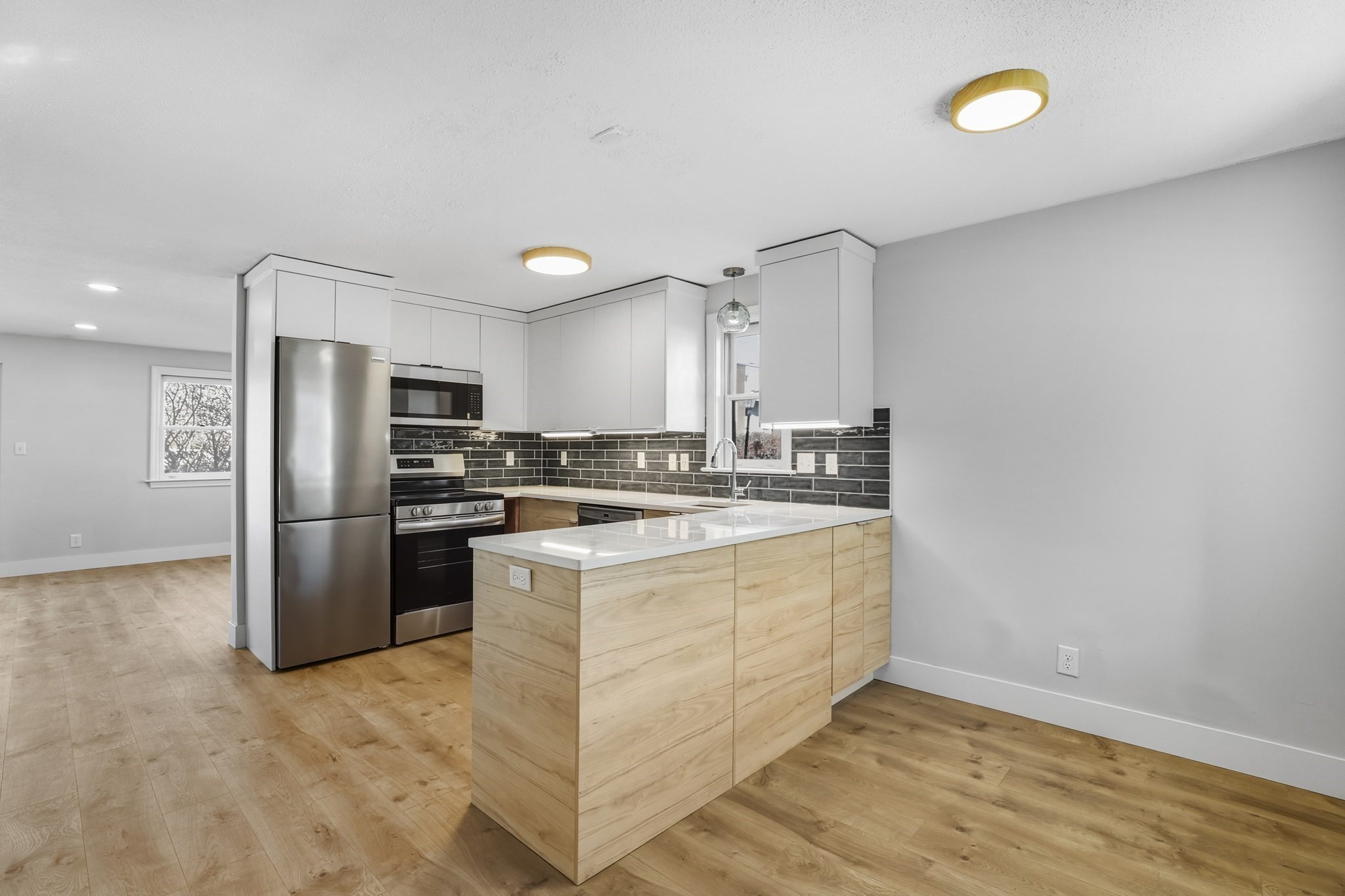 28 Margin St Unit A, Lynn, MA 01905 - Image 5