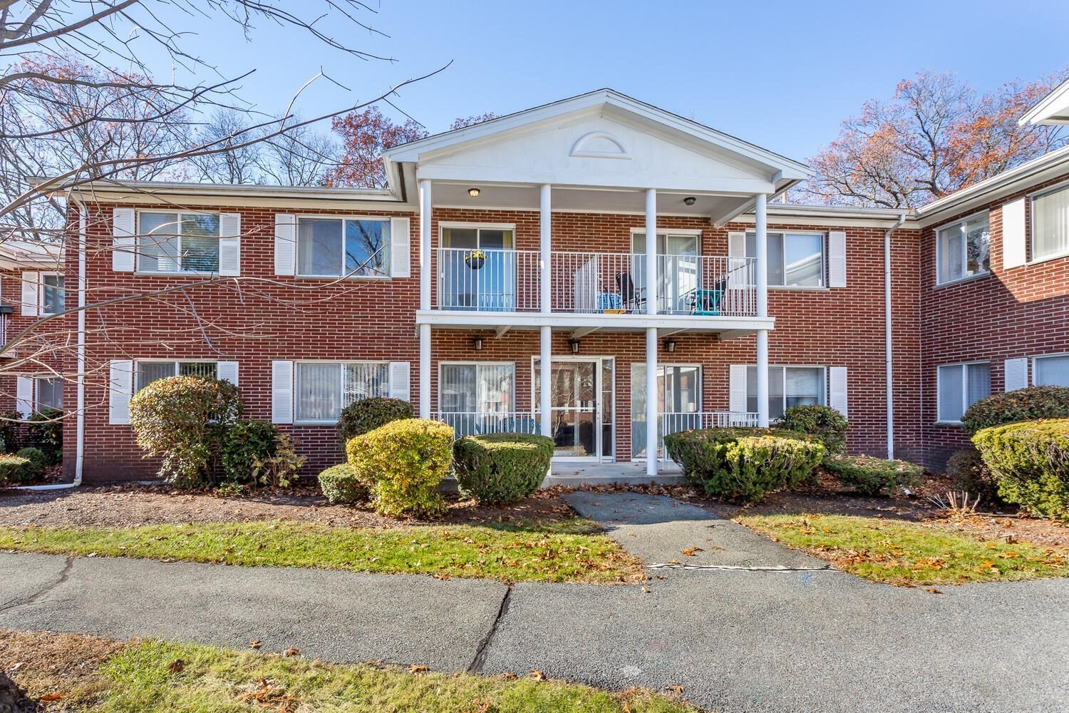 4 Bayberry Dr Unit 3, Sharon, MA 02067
