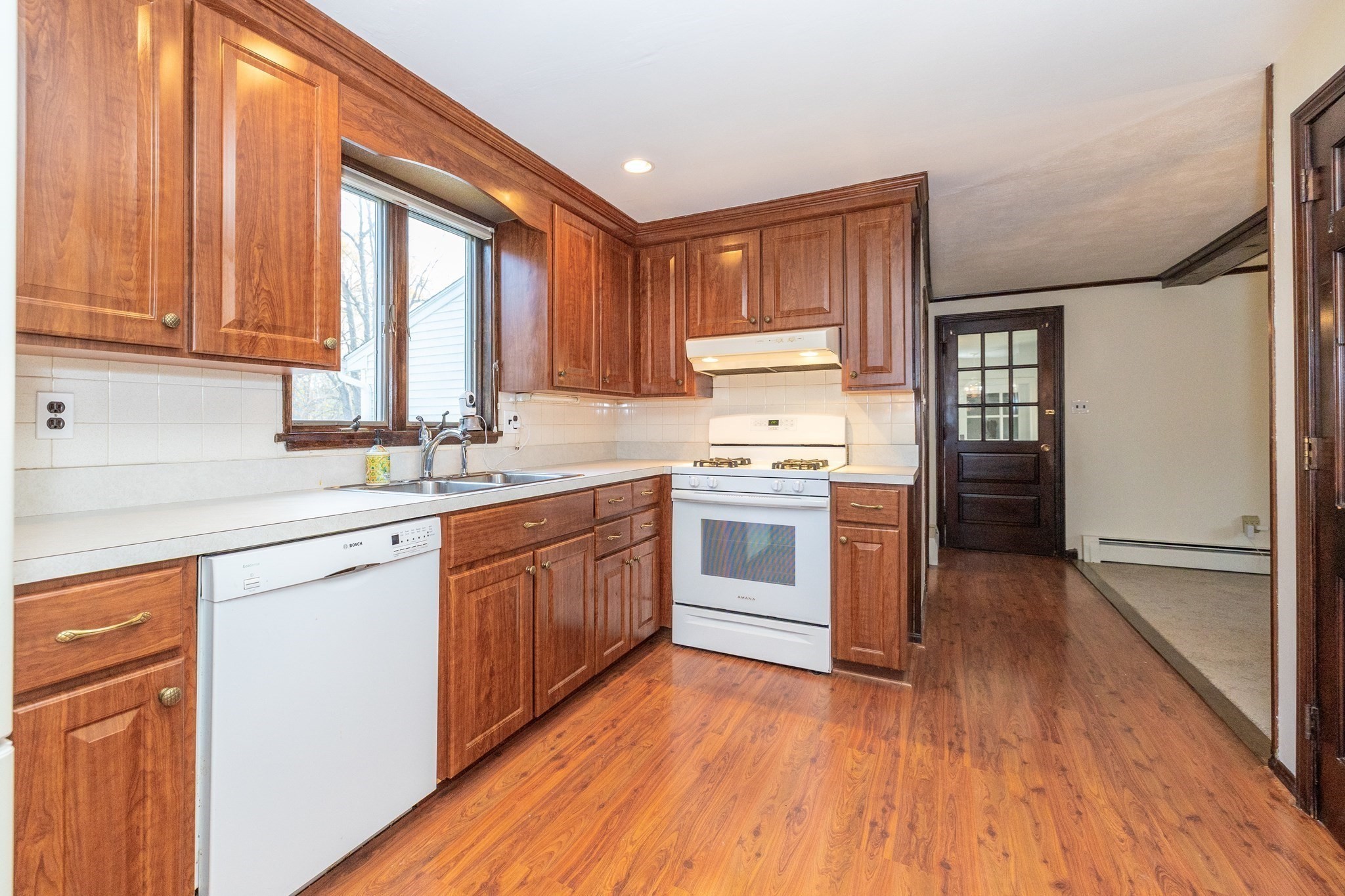 97 Kendall Rd, Tewksbury, MA 01876 - Image 7