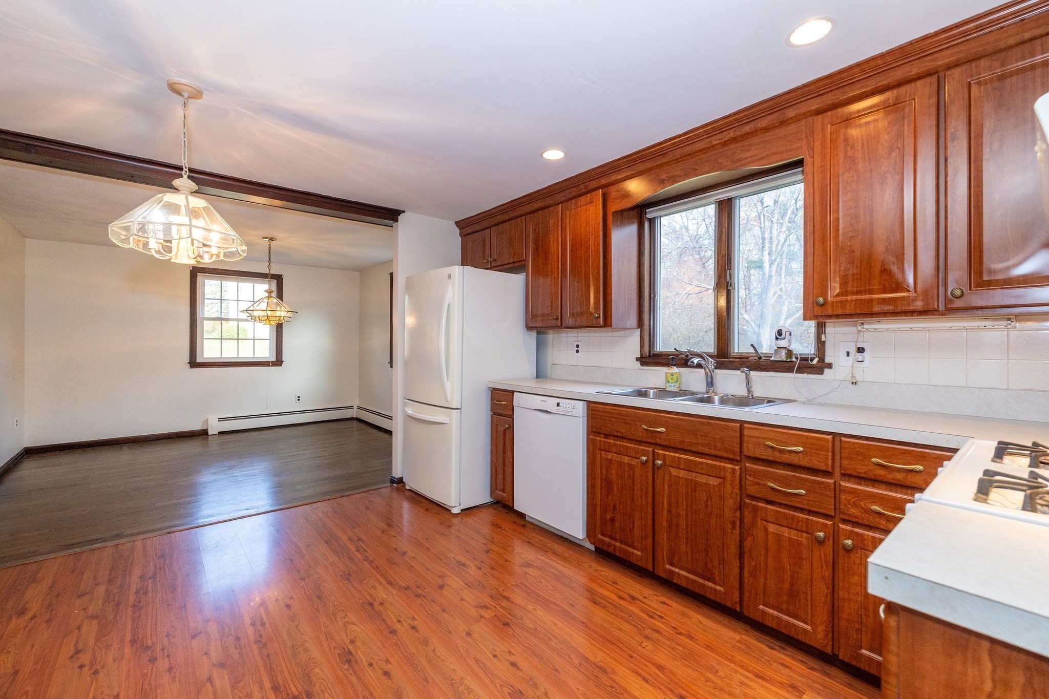 97 Kendall Rd, Tewksbury, MA 01876 - Image 8