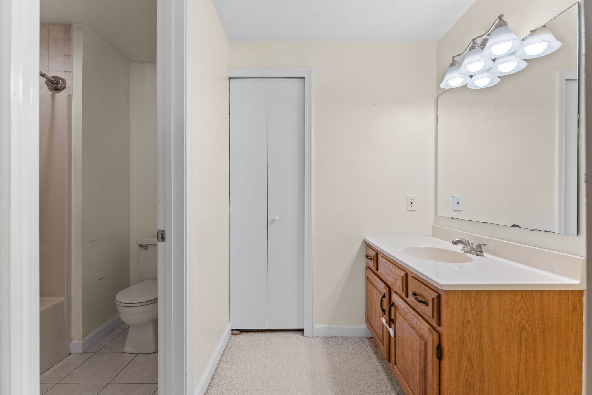 112 Ridgefield Circle Unit B, Clinton, MA 01510 - Image 17