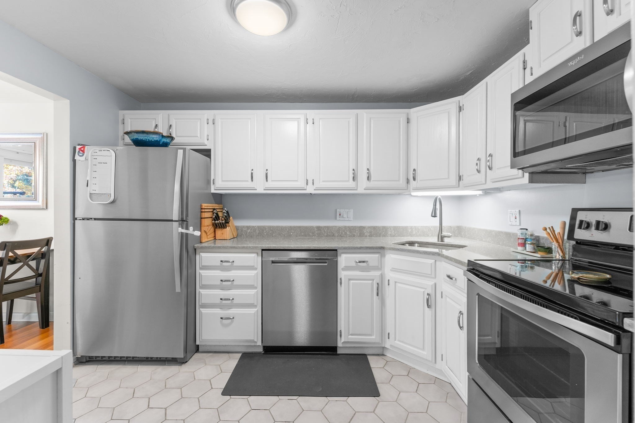 112 Ridgefield Circle Unit B, Clinton, MA 01510 - Image 7