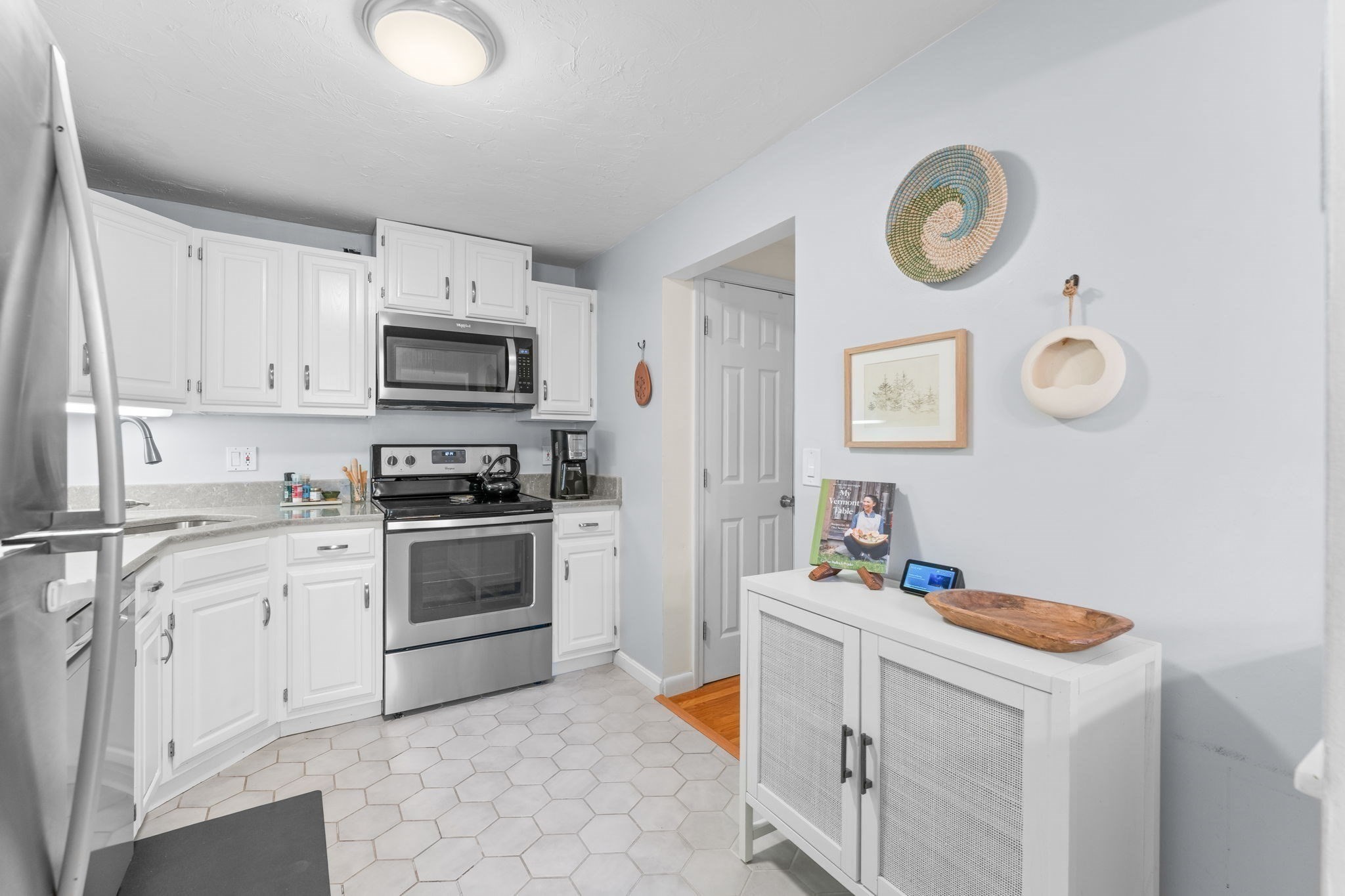 112 Ridgefield Circle Unit B, Clinton, MA 01510 - Image 8