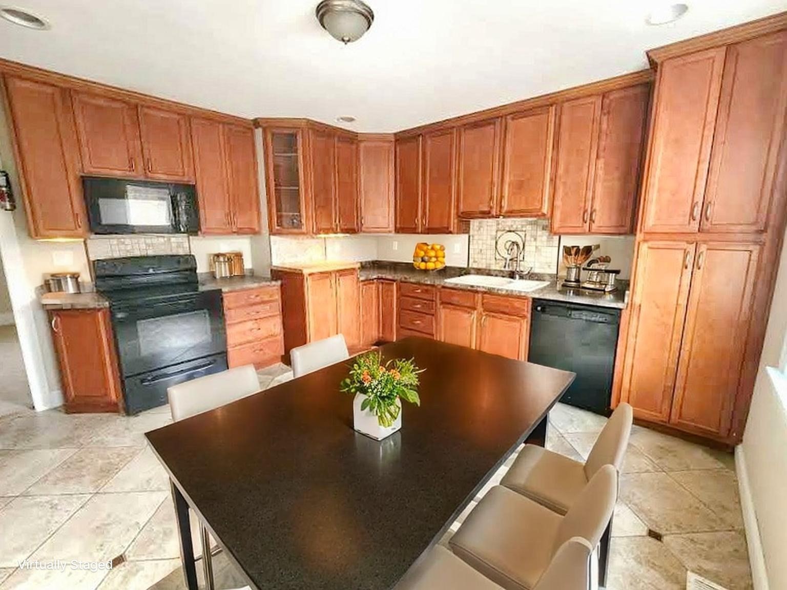 17 Overlook St Unit 17, Northbridge, MA 01588 - Image 4