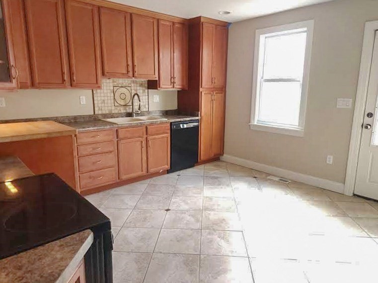 17 Overlook St Unit 17, Northbridge, MA 01588 - Image 5