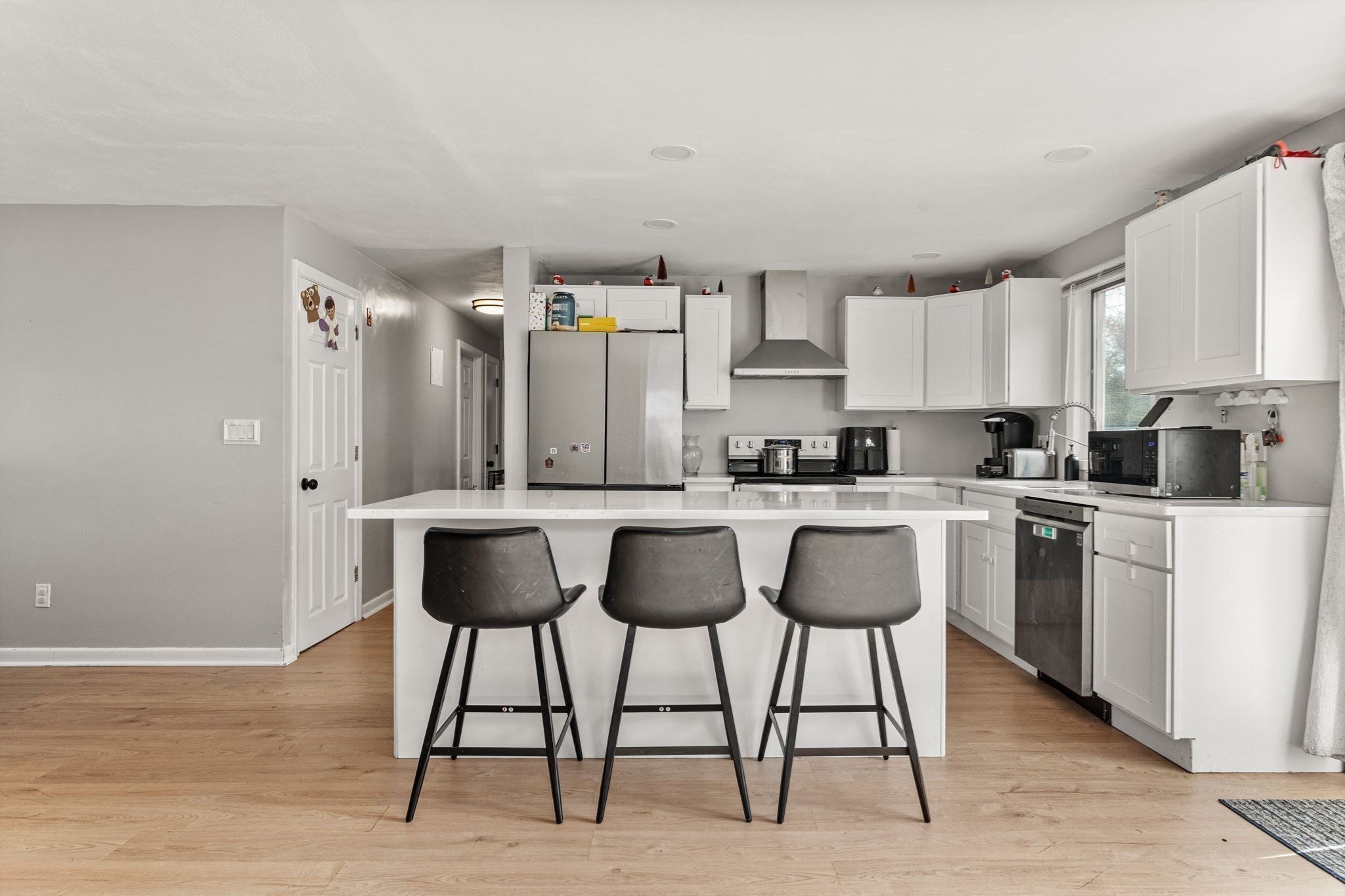 33 Michael Rd, Randolph, MA 02368 - Image 2