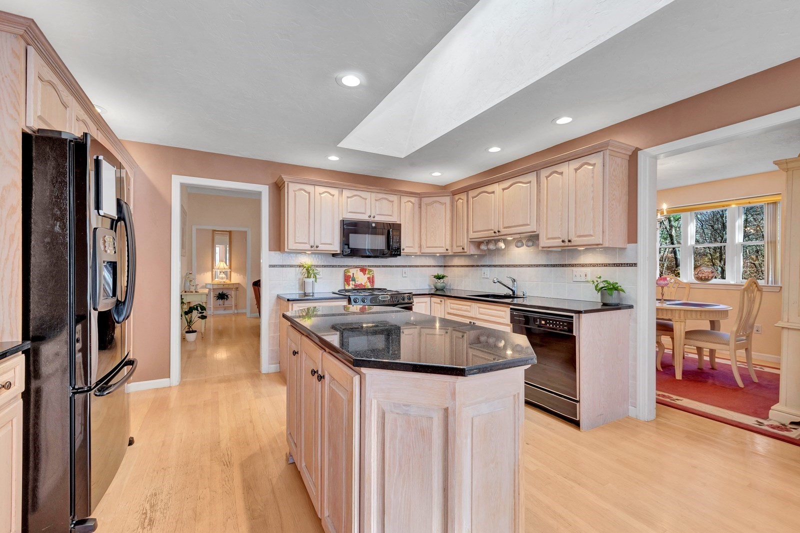 16 Sarah'S Way, Peabody, MA 01960 - Image 13