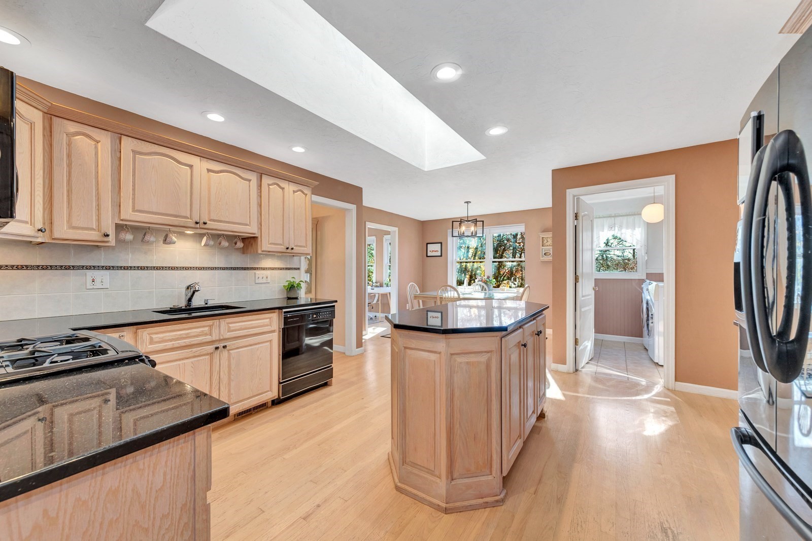 16 Sarah'S Way, Peabody, MA 01960 - Image 14