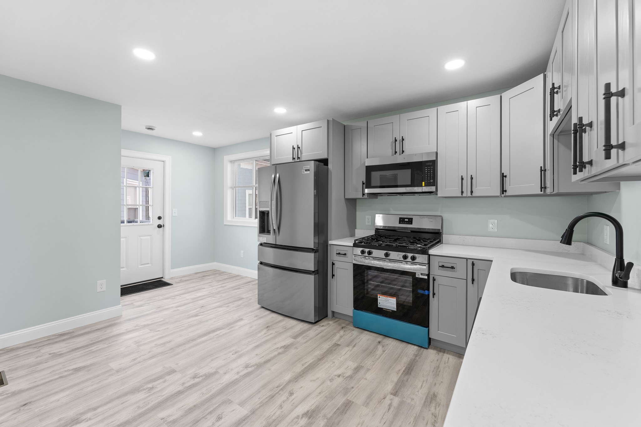 977 Warren, Brockton, MA 02301 - Image 8