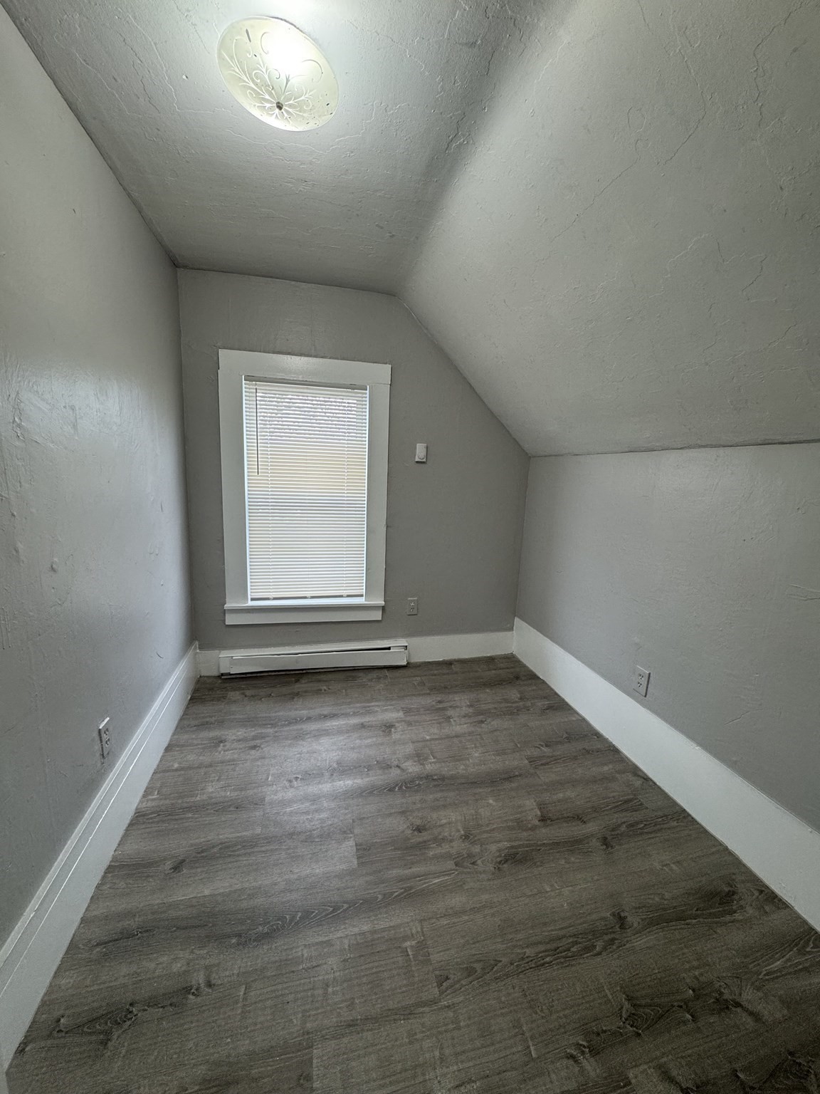 31 Merrill St, Lowell, MA 01852 - Image 17