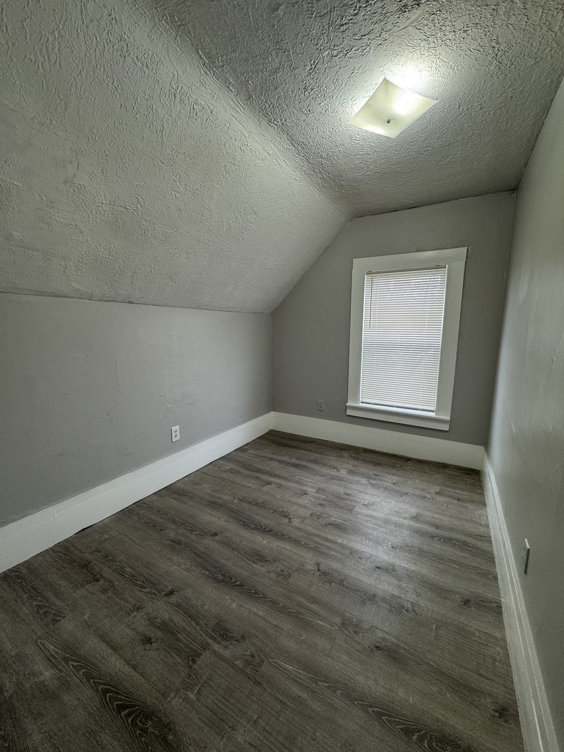 31 Merrill St, Lowell, MA 01852 - Image 22