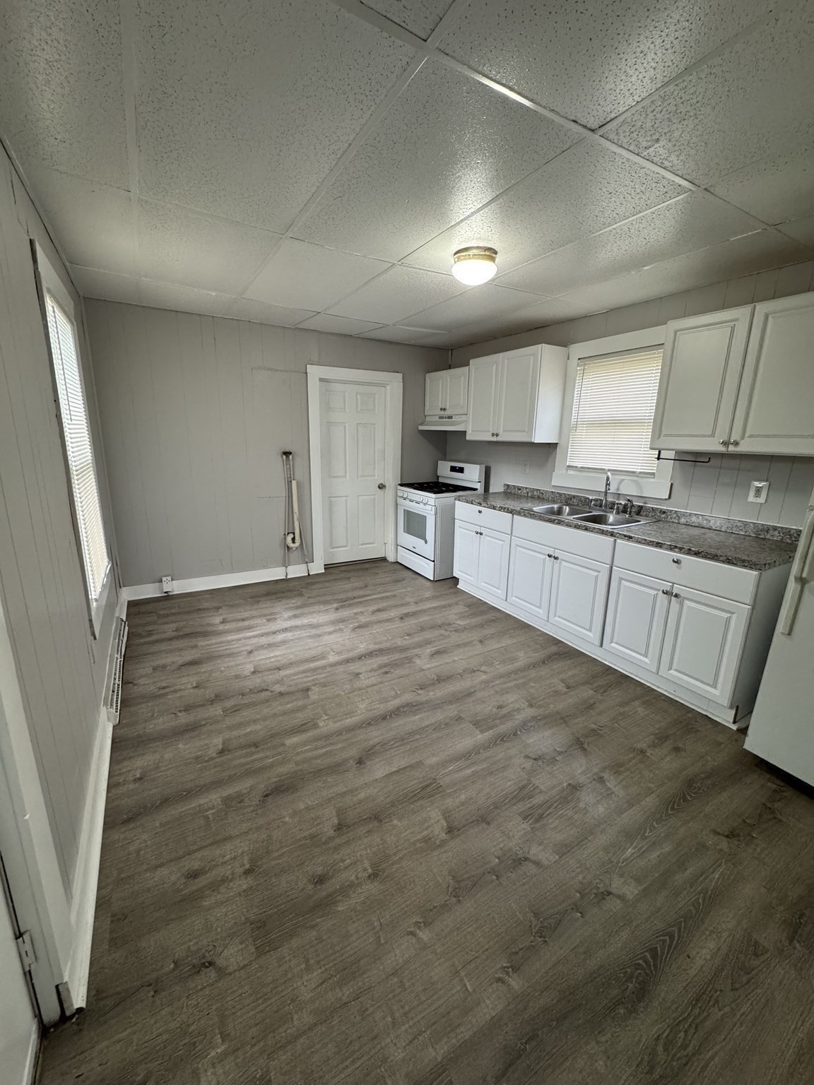 31 Merrill St, Lowell, MA 01852 - Image 9