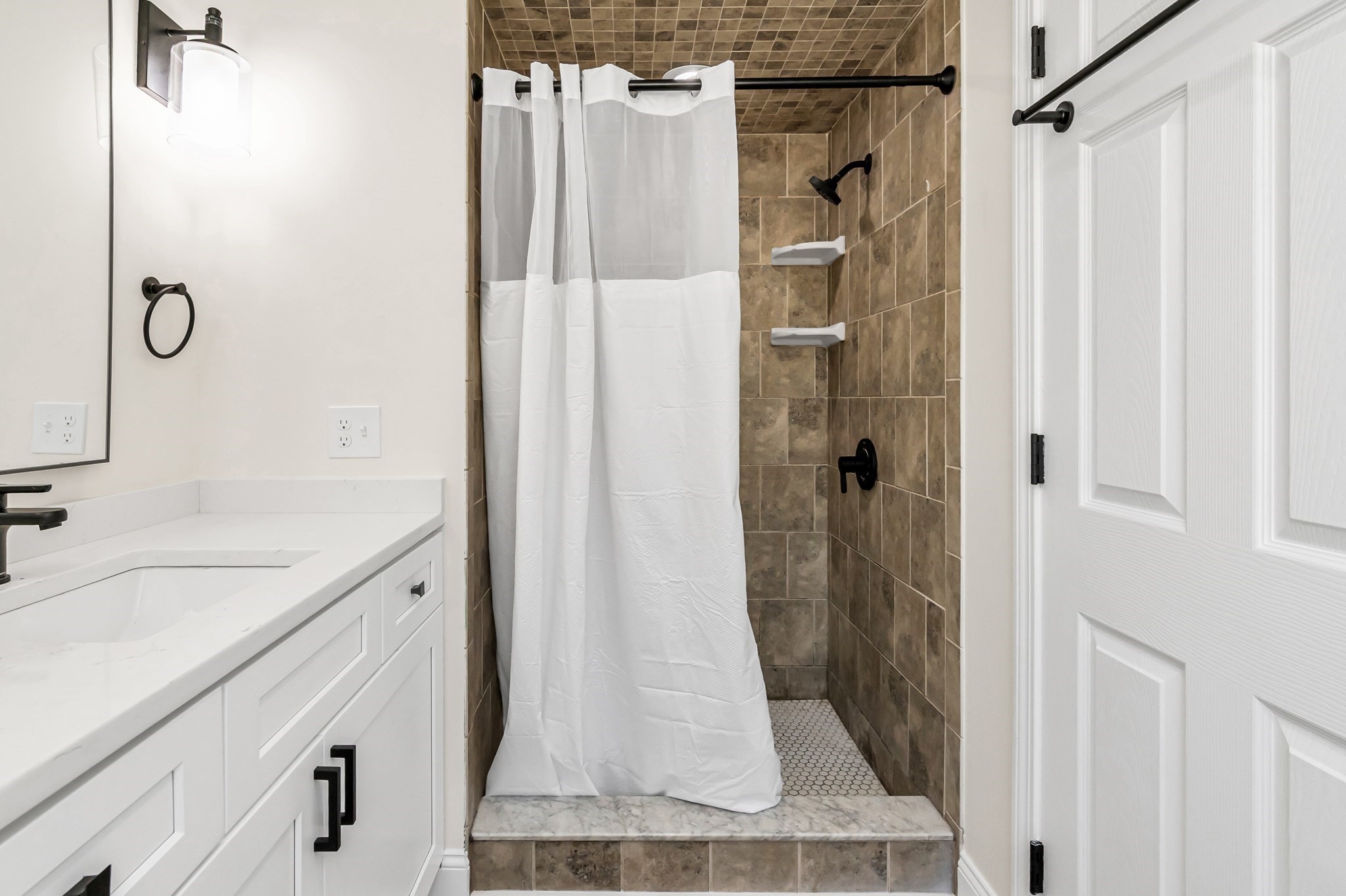 15 Pinewood Rd, Tewksbury, MA 01876 - Image 16