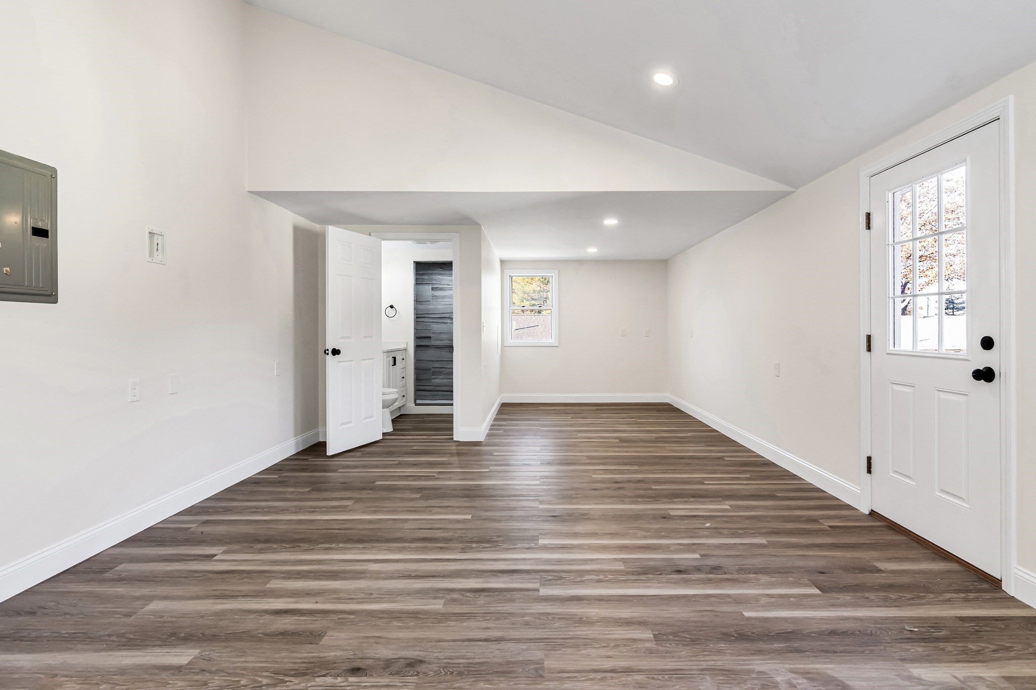 15 Pinewood Rd, Tewksbury, MA 01876 - Image 28