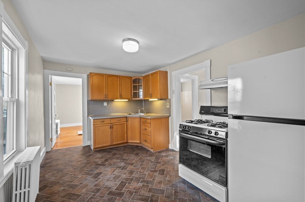 13 Giles Ave Unit 2, Beverly, MA 01915 - Image 4