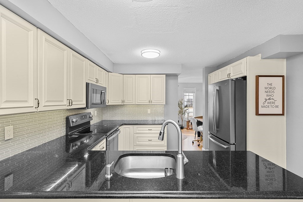 3 Strathmore Shire Dr Unit A, Uxbridge, MA 01569 - Image 6