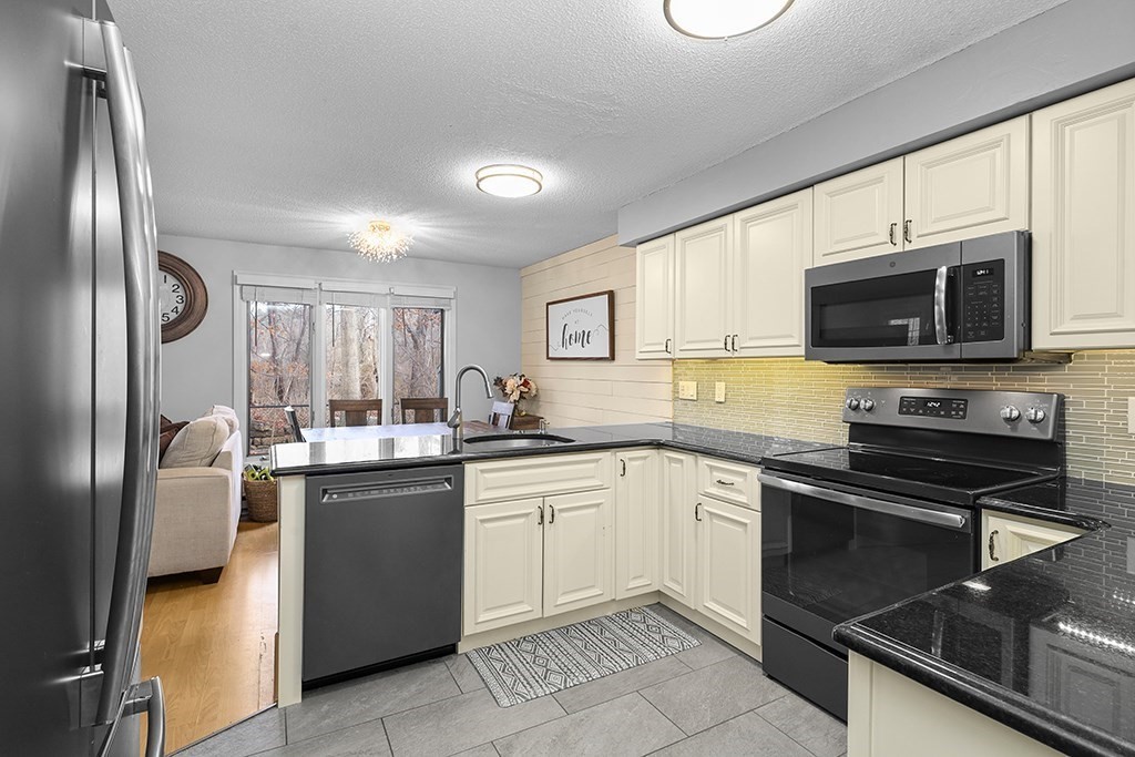 3 Strathmore Shire Dr Unit A, Uxbridge, MA 01569 - Image 7