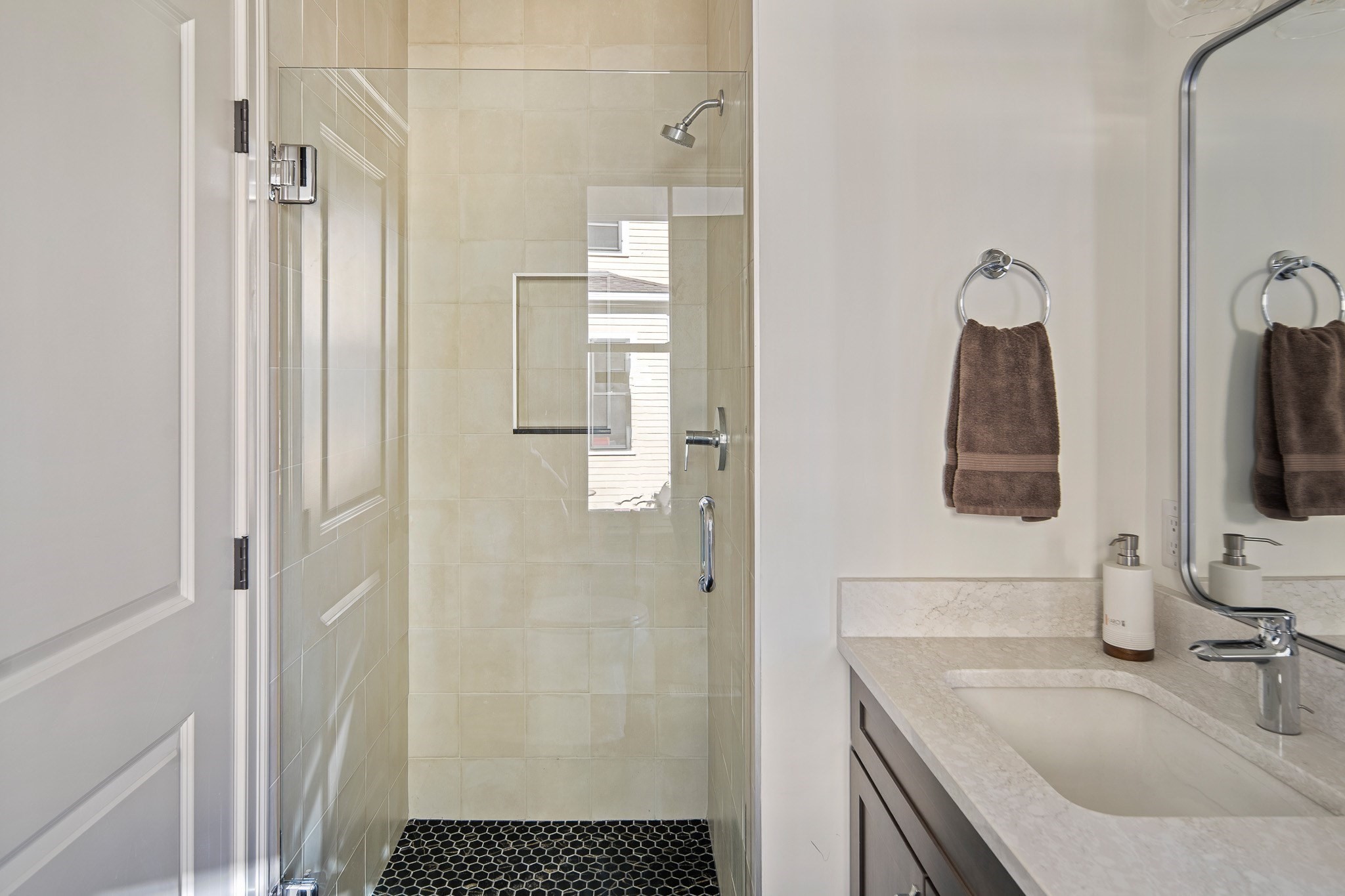 181 Lowell St, Arlington, MA 02474 - Image 15