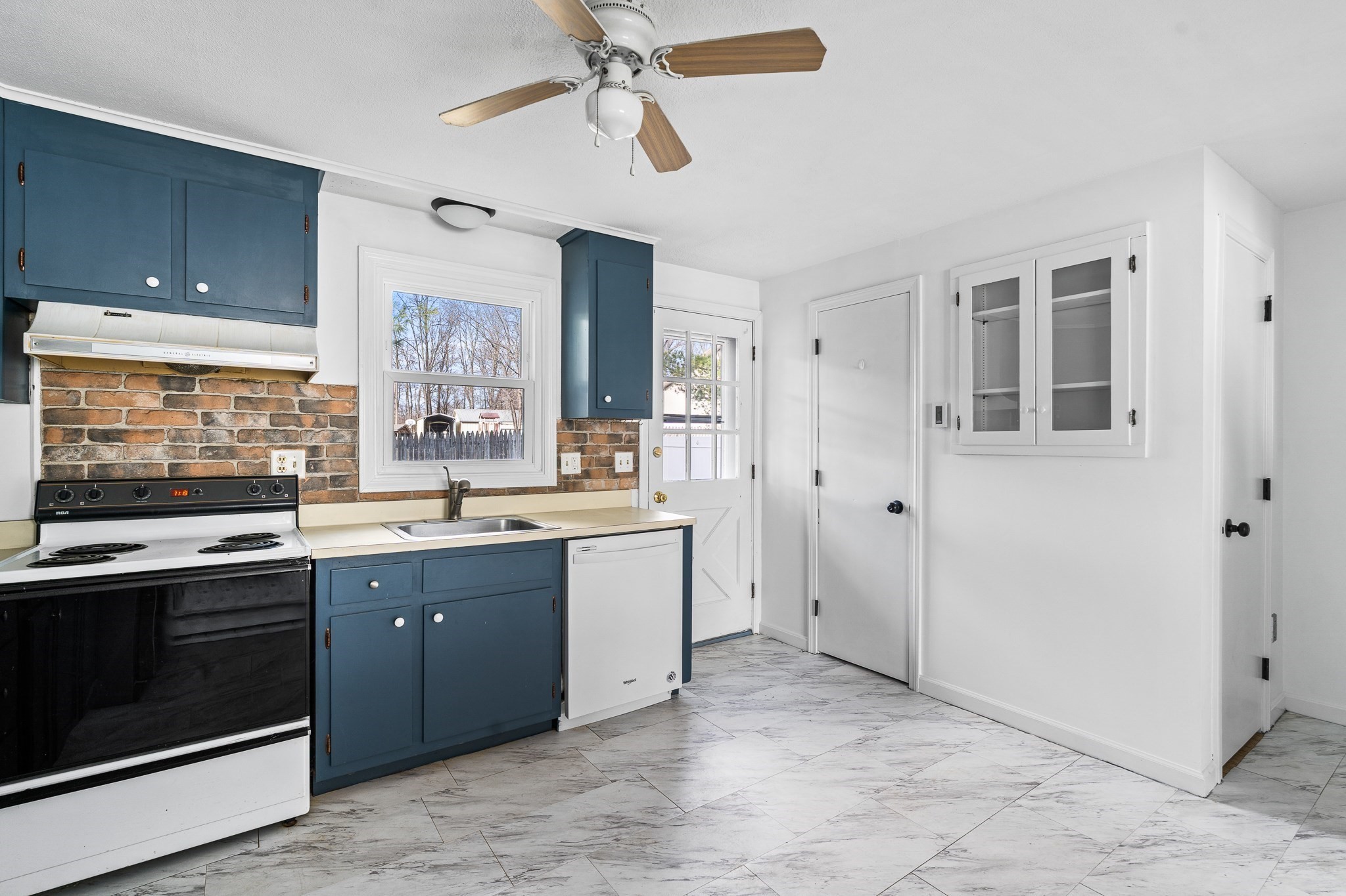 41 South St Unit 11, Easthampton, MA 01027 - Image 13