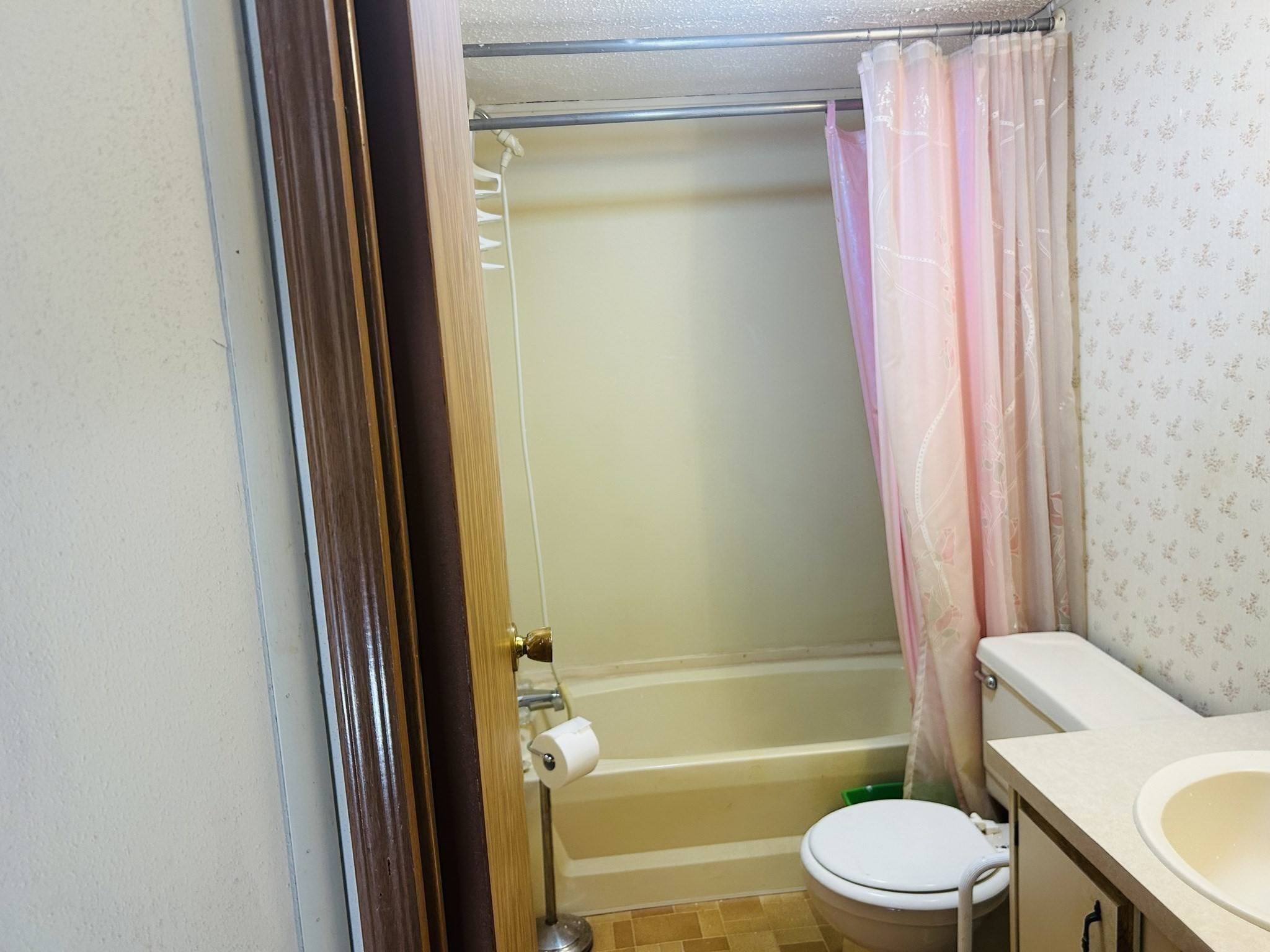 51 Champagne Rd, Gardner, MA 01440 - Image 15