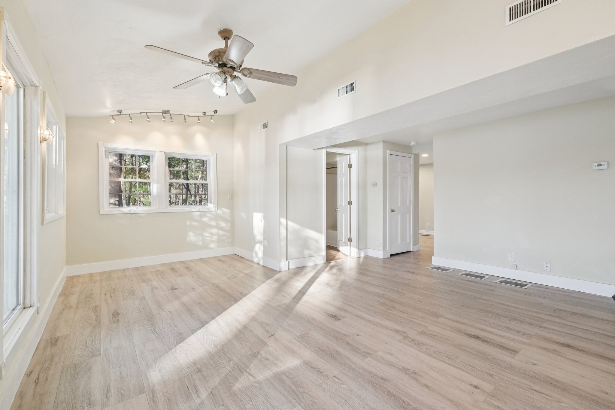 351 Peters Pond Dr, Dracut, MA 01826 - Image 7