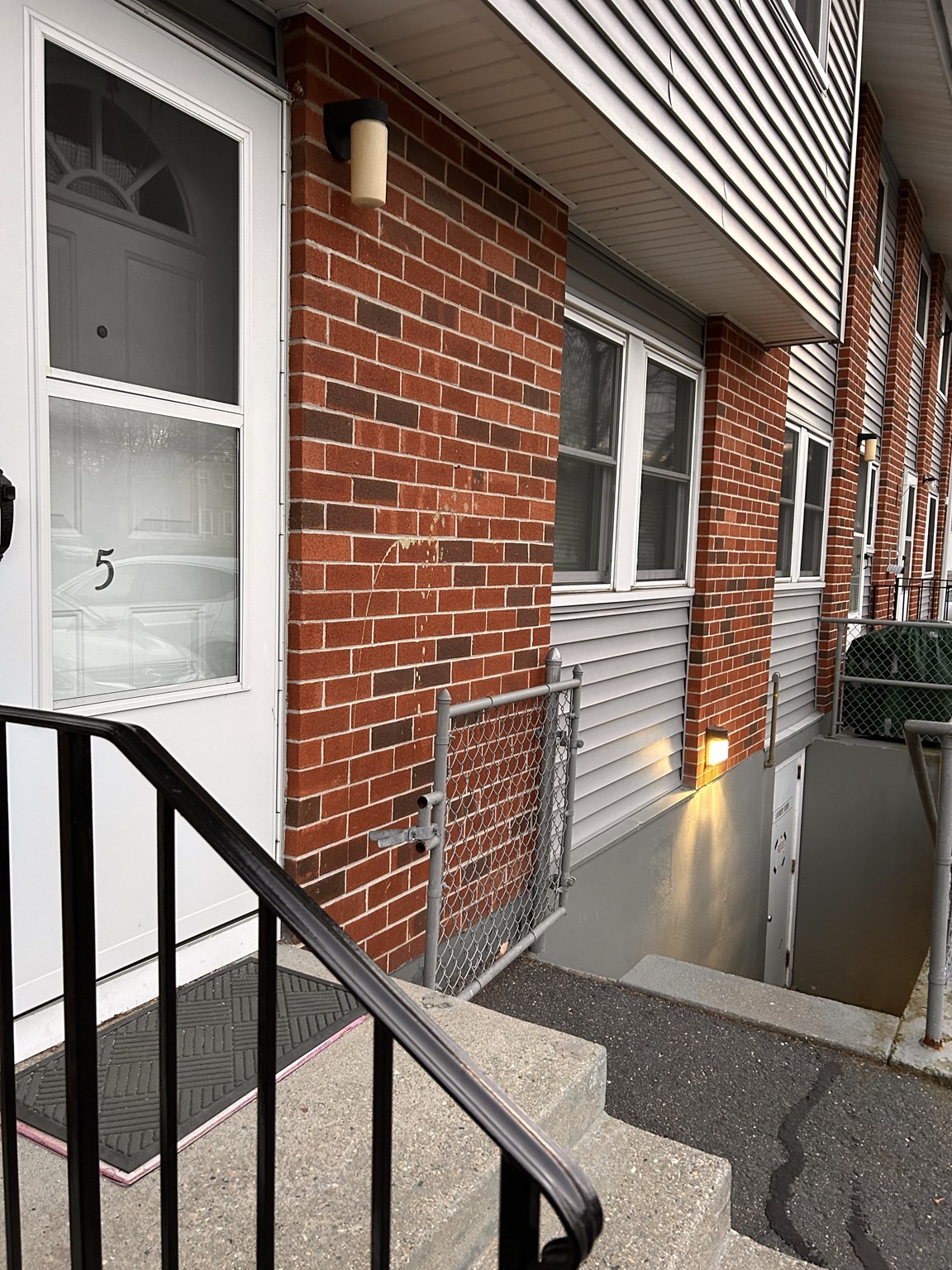 5 Manor Court Unit 5, Springfield, MA 01118 - Image 2