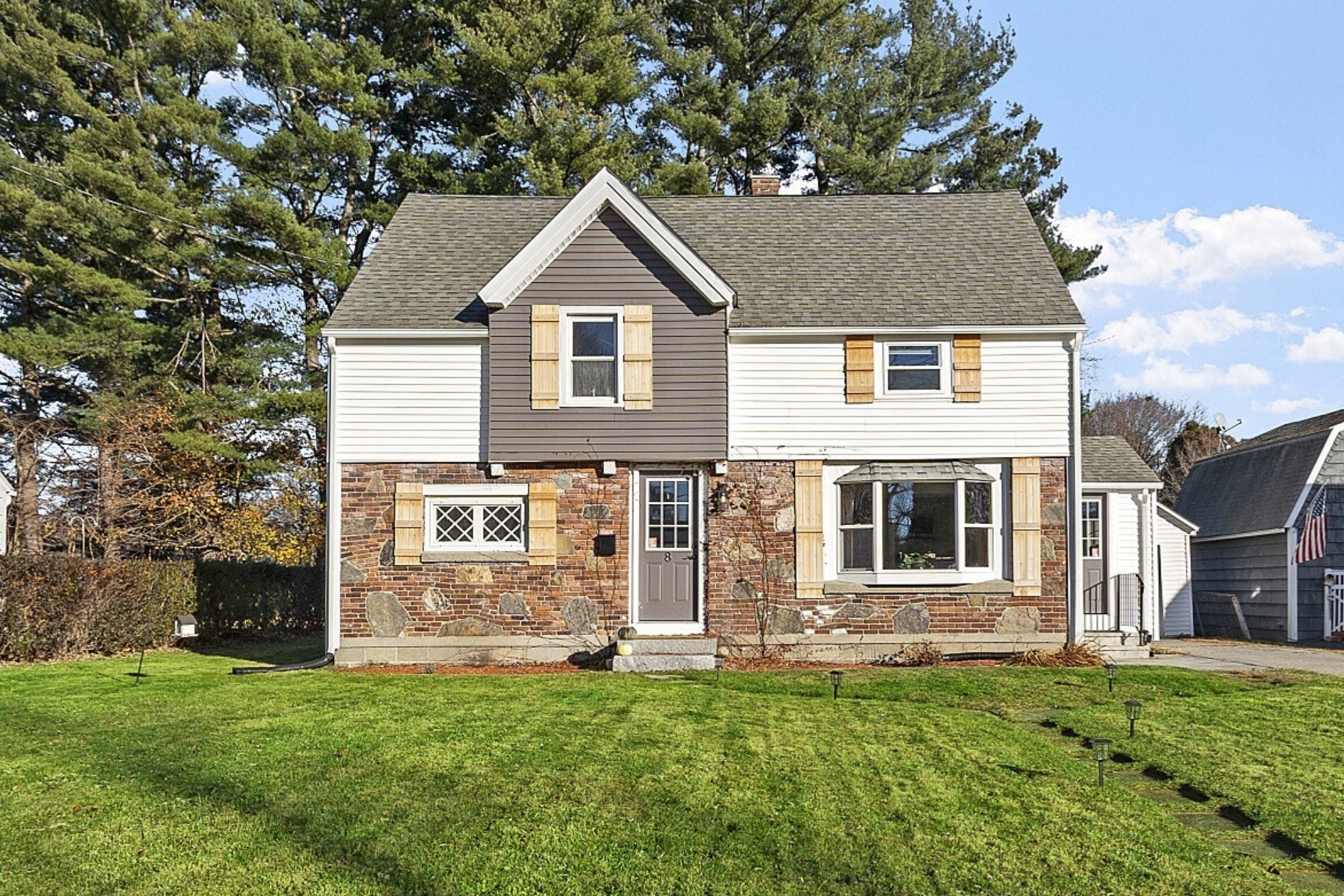 8 Bacon St, Oxford, MA 01540 - Image 1