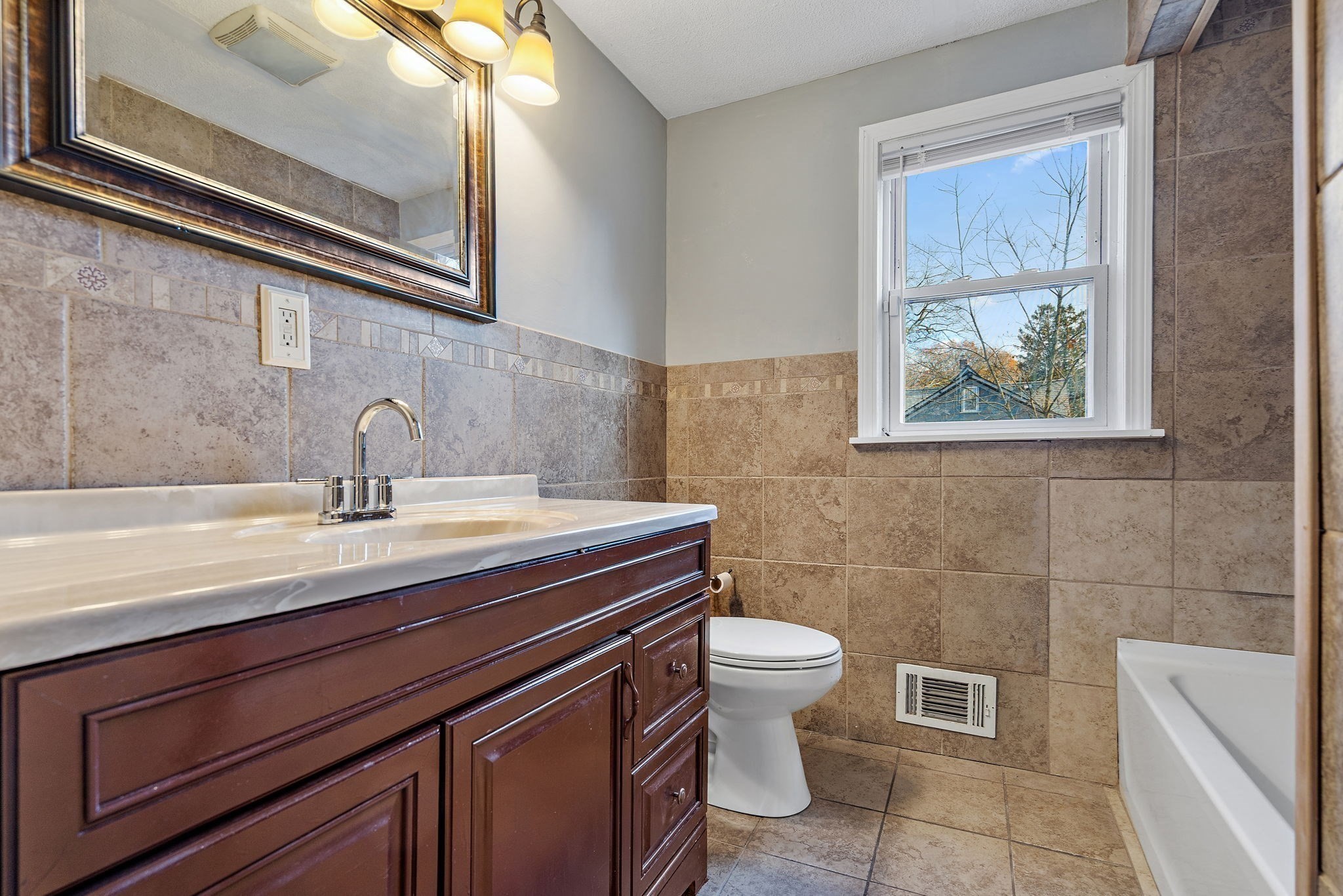 32 Violet St, Mattapan, Boston, MA 02126 - Image 10