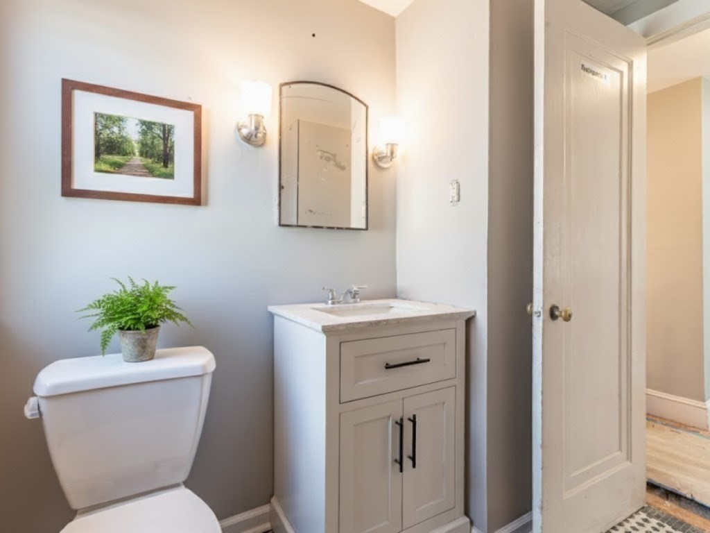 19 Roosevelt Ave, Springfield, MA 01118 - Image 17