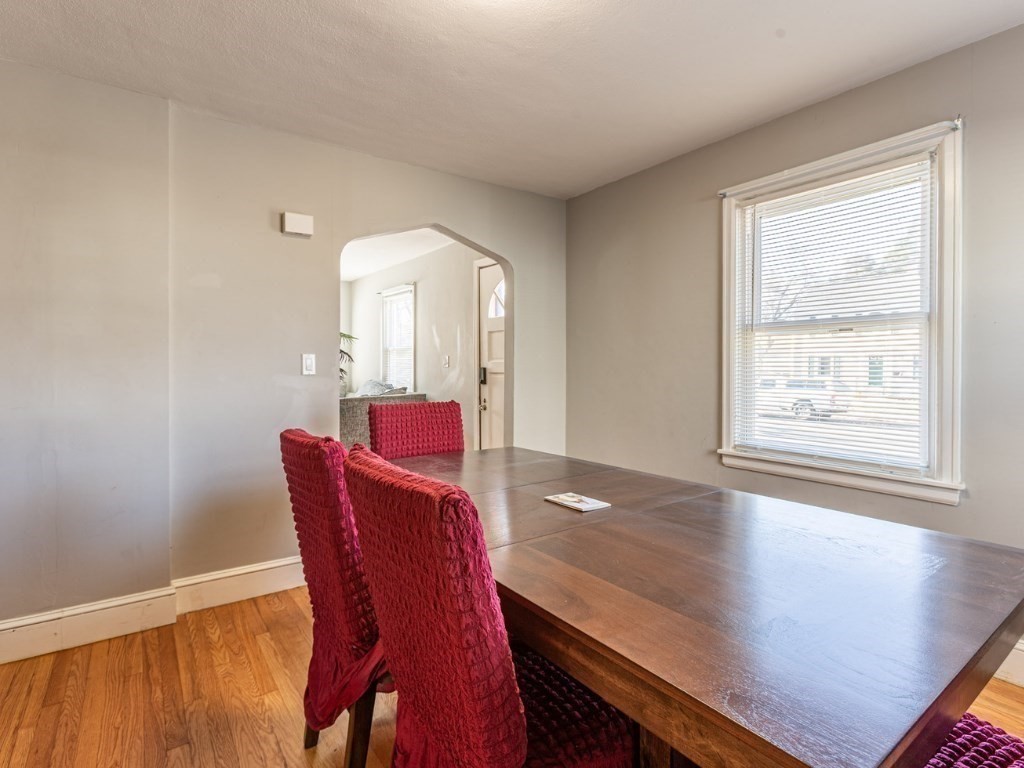 19 Roosevelt Ave, Springfield, MA 01118 - Image 6