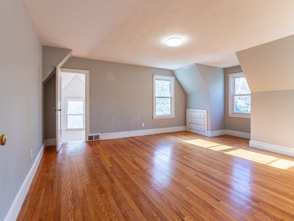 19 Roosevelt Ave, Springfield, MA 01118 - Image 10