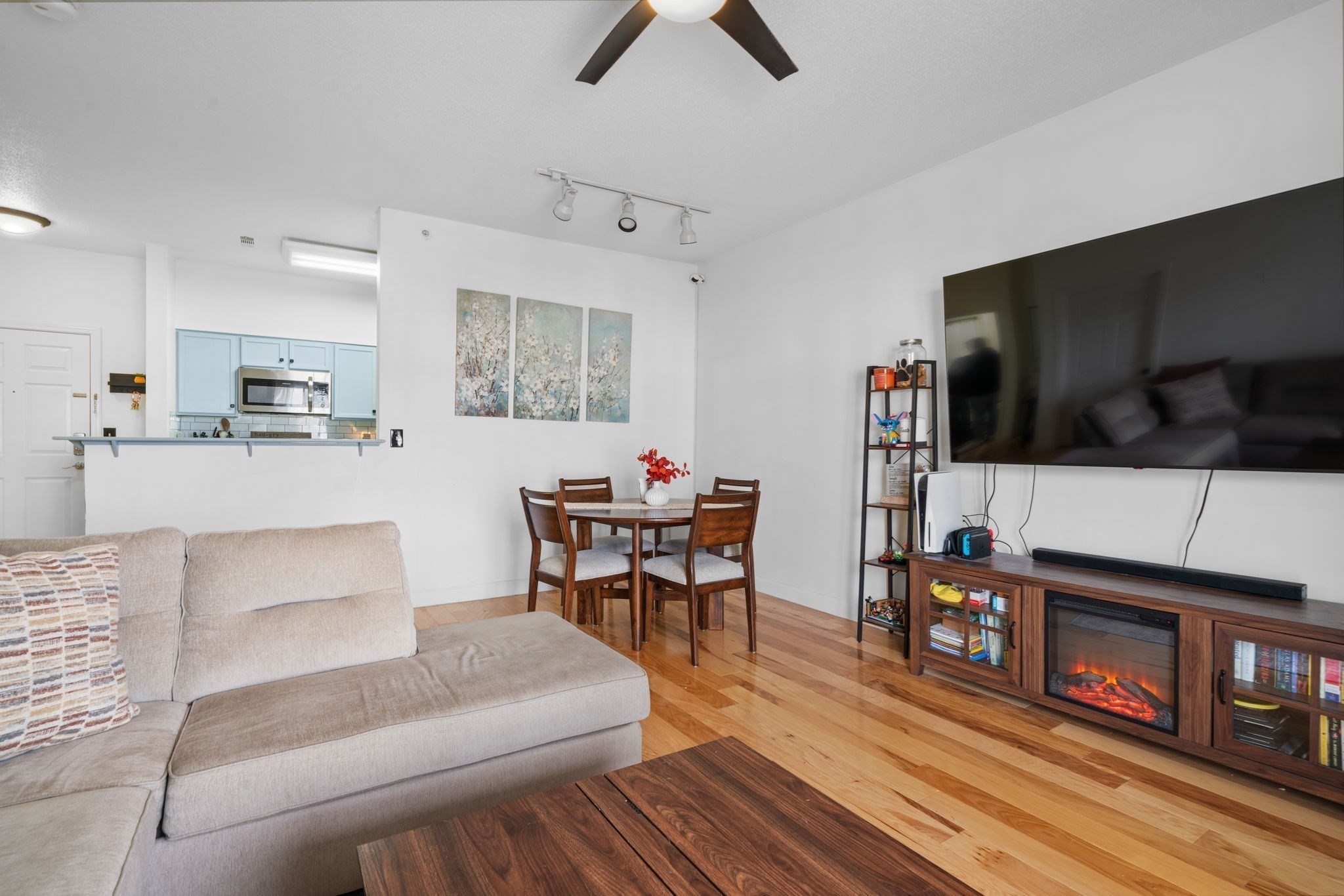 21 Hampshire Unit 412, Methuen, MA 01844 - Image 18