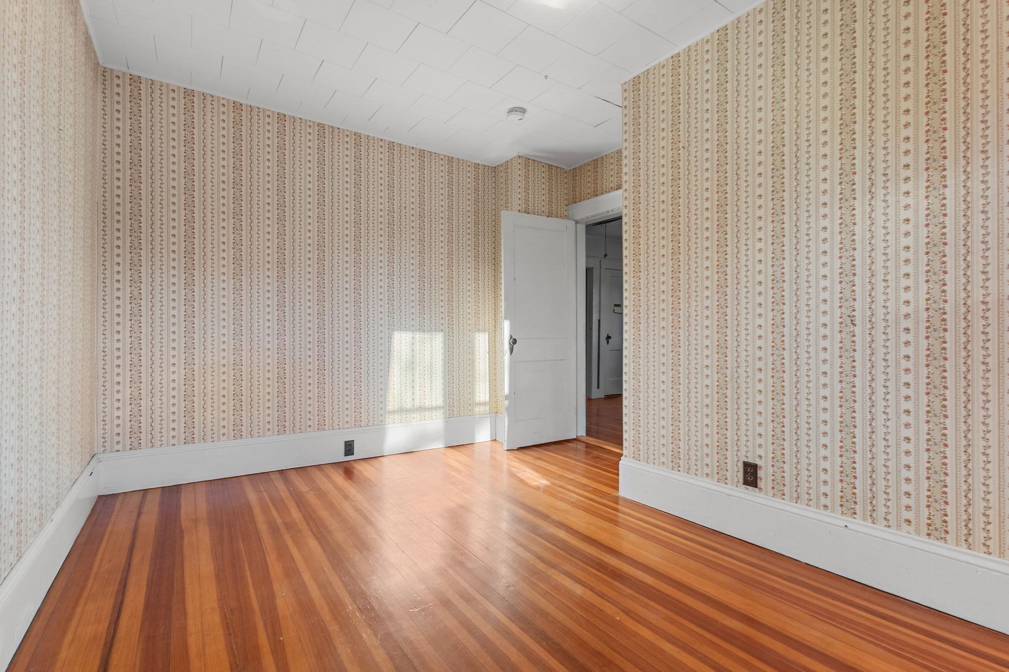 136 Mill St, Lancaster, MA 01523 - Image 22