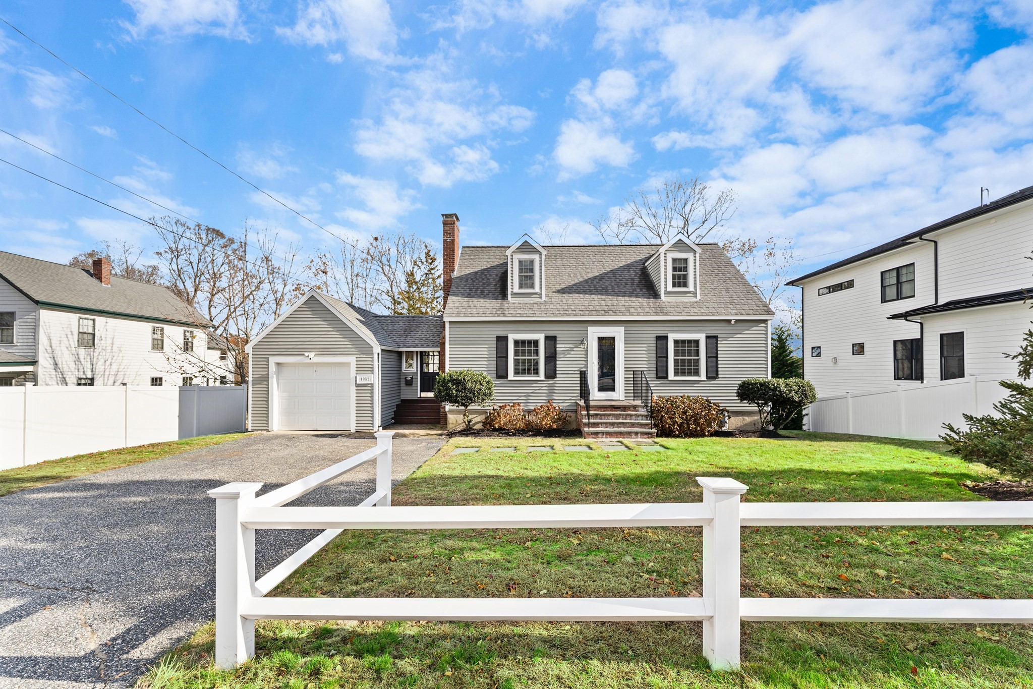 1052 Greendale Ave, Needham, MA 02492